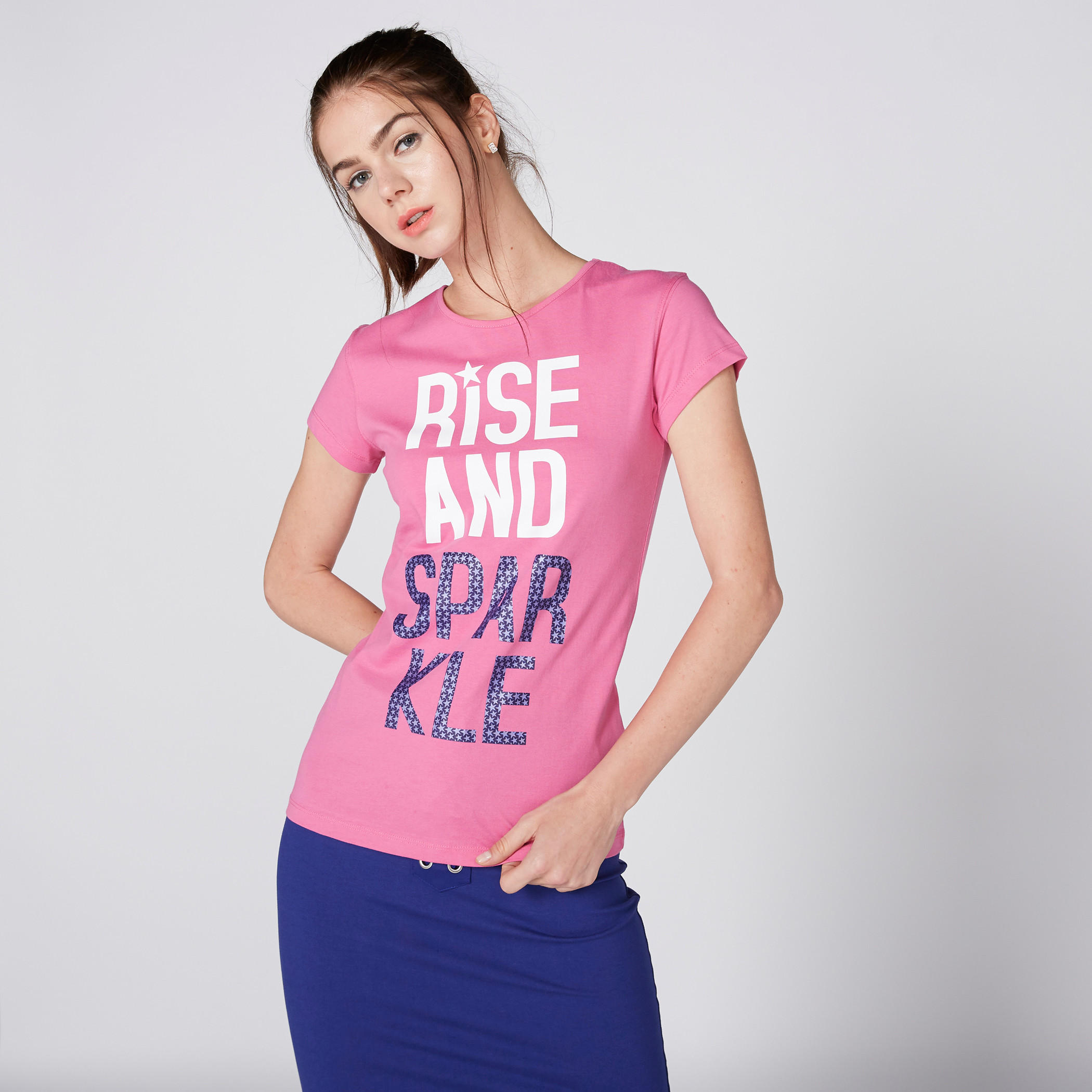 تيشيرت بياقة مستديرة وأكمام قصيرة وطبعات-women-clothing-tshirts-image-1