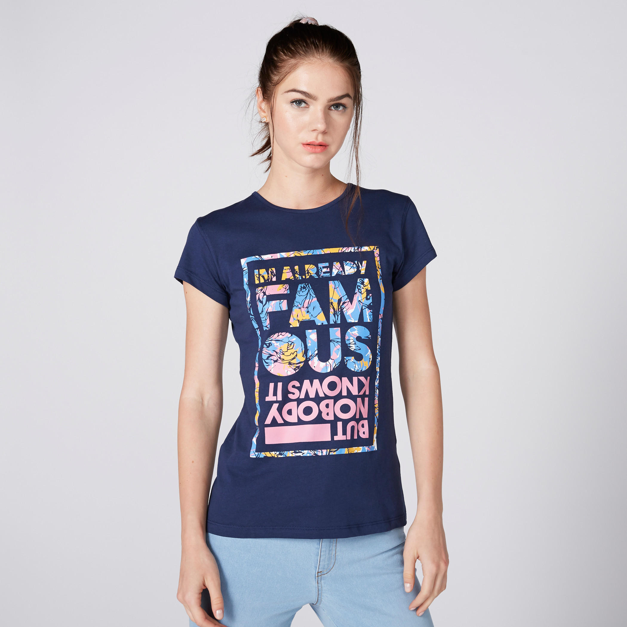 تيشيرت بياقة مستديرة وأكمام كاب وطبعات-women-clothing-tshirts-image-1