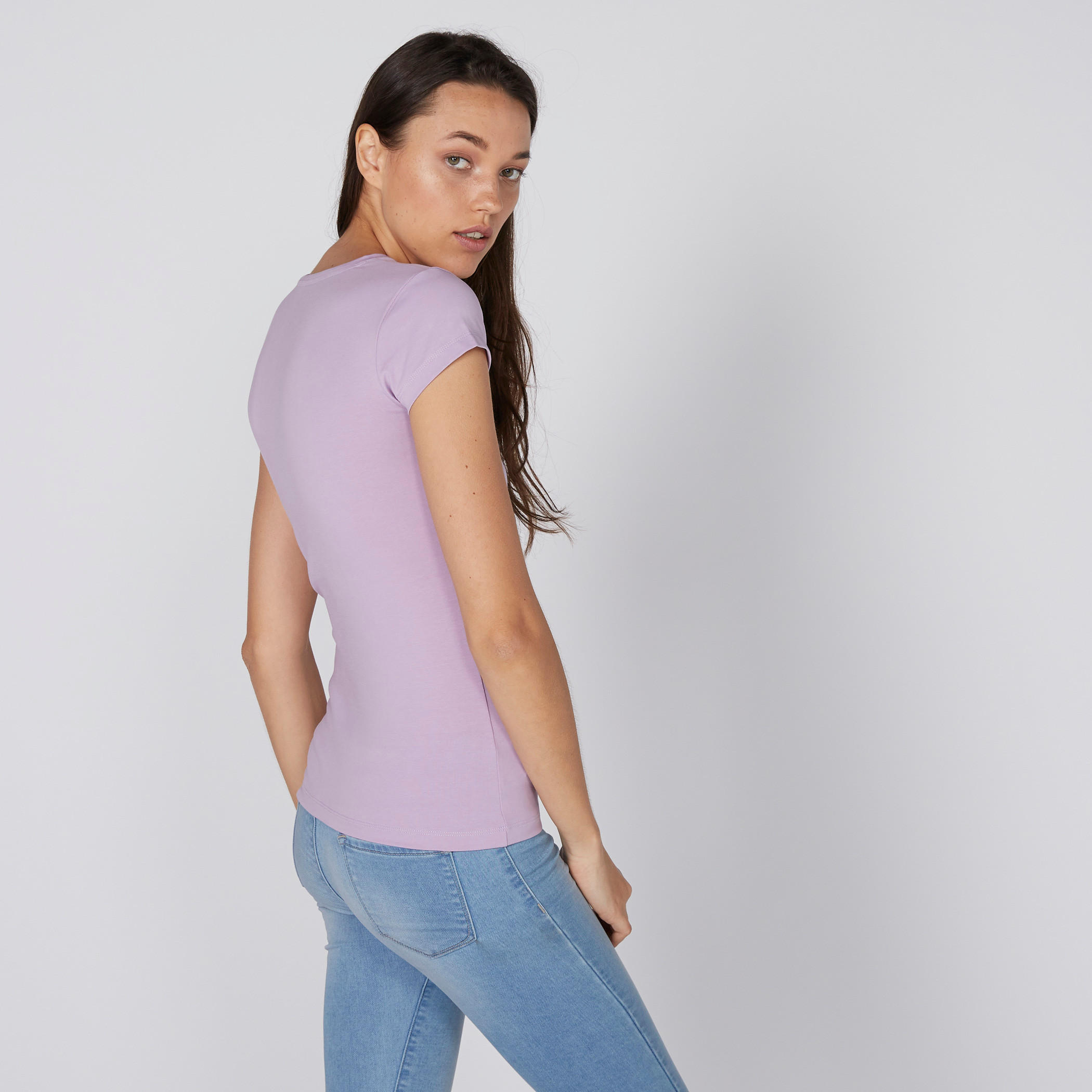تيشيرت بياقة مستديرة وأكمام كاب-women-clothing-tshirts-image-3