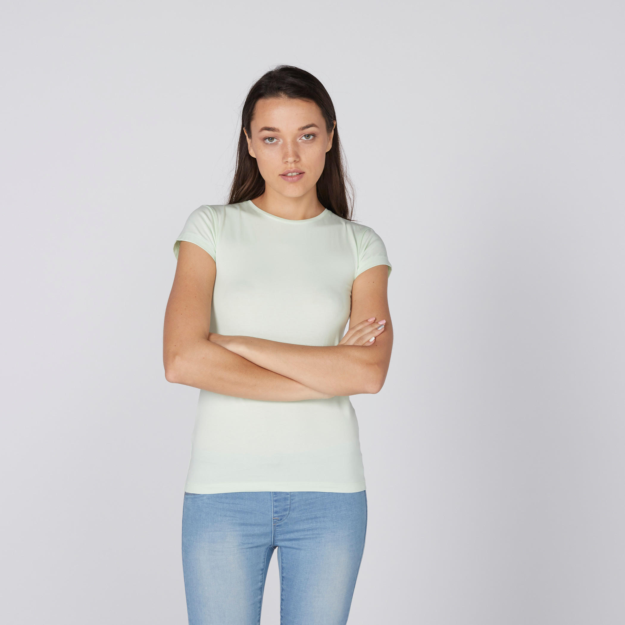 تيشيرت بياقة ضيّقة وأكمام كاب-women-clothing-tshirts-image-1