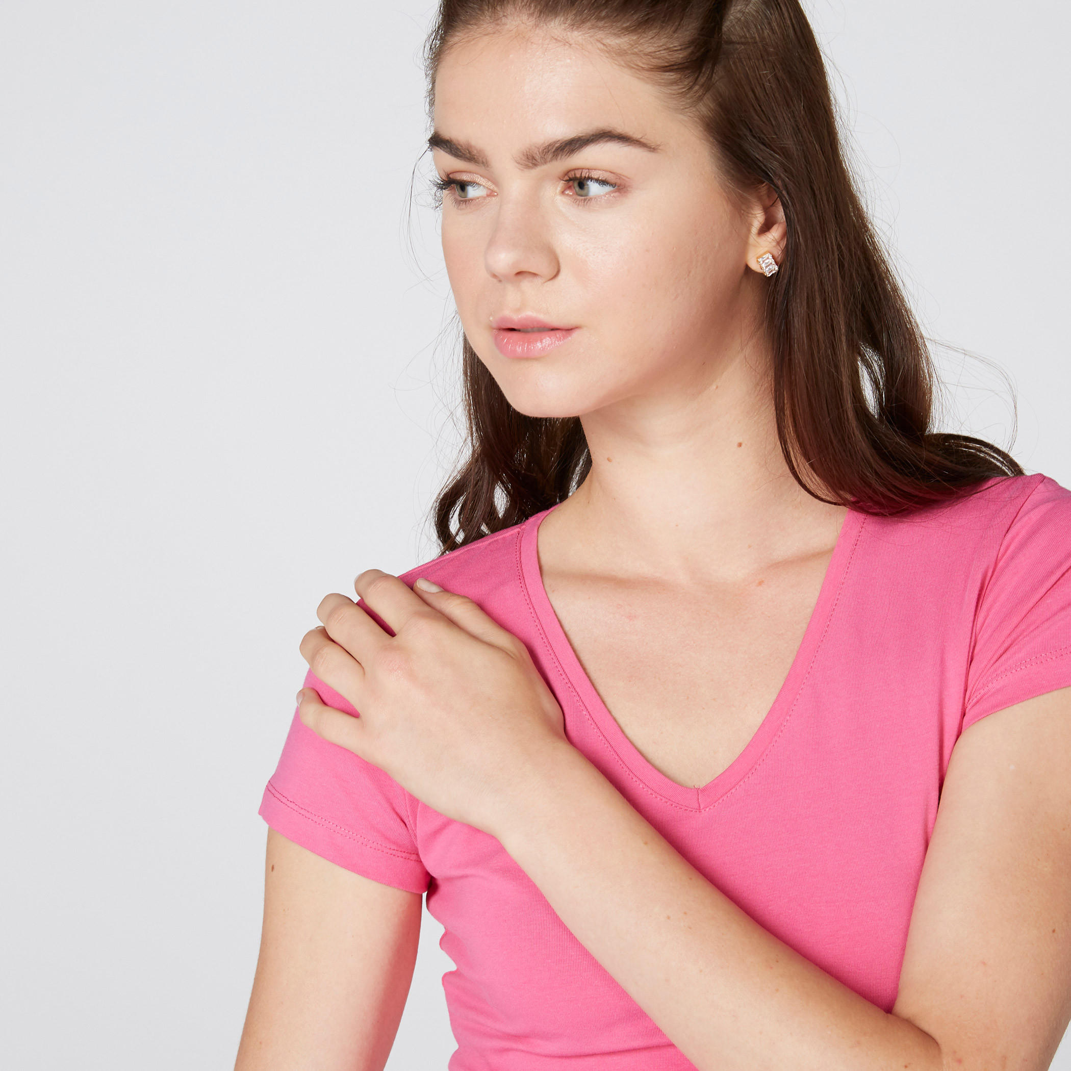 تيشيرت بياقة V وأكمام كاب-women-clothing-tshirts-image-1