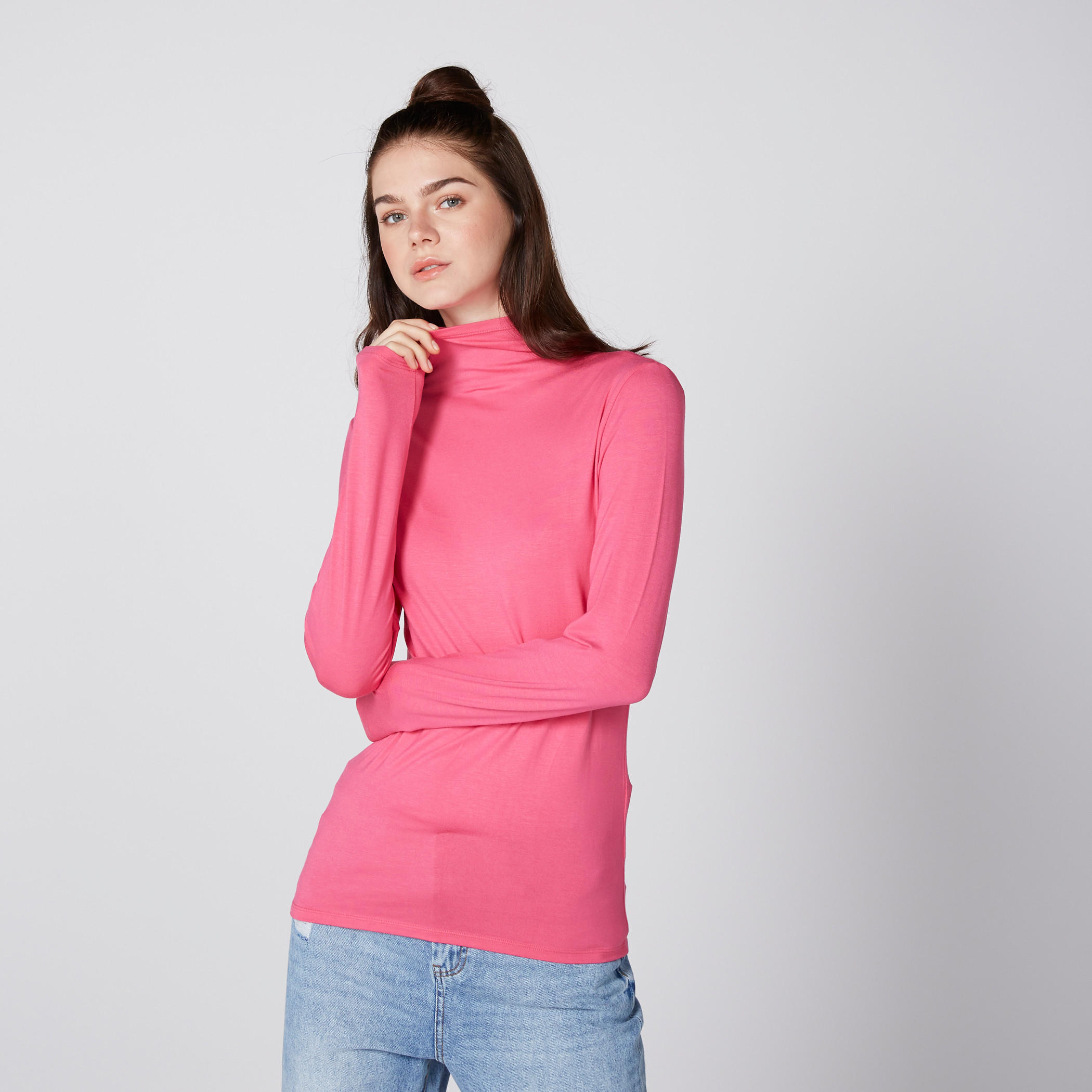 بلوزة بياقة عالية وأكمام طويلة-women-clothing-tshirts-image-2