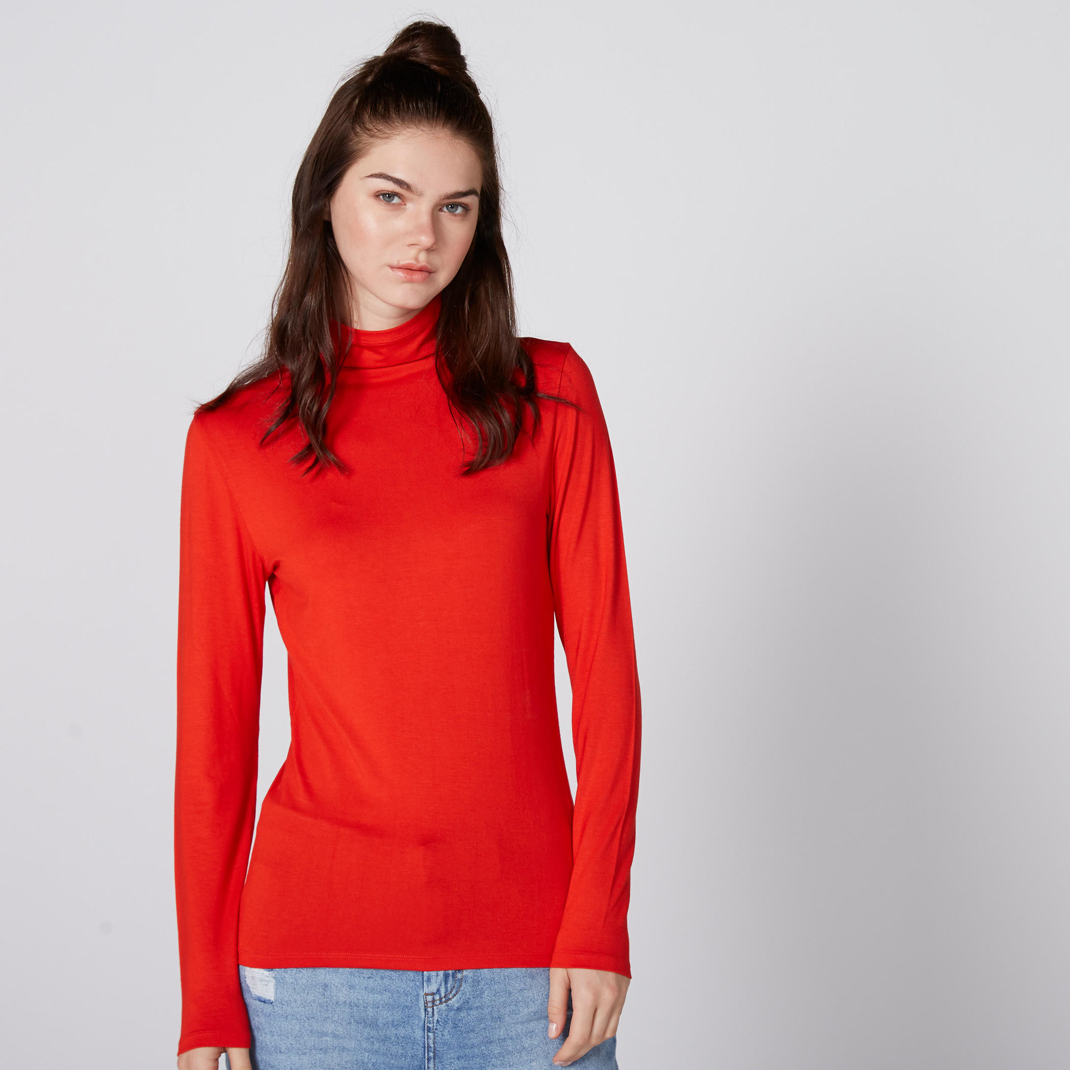 بلوزة بياقة عالية وأكمام طويلة-women-clothing-tshirts-image-2