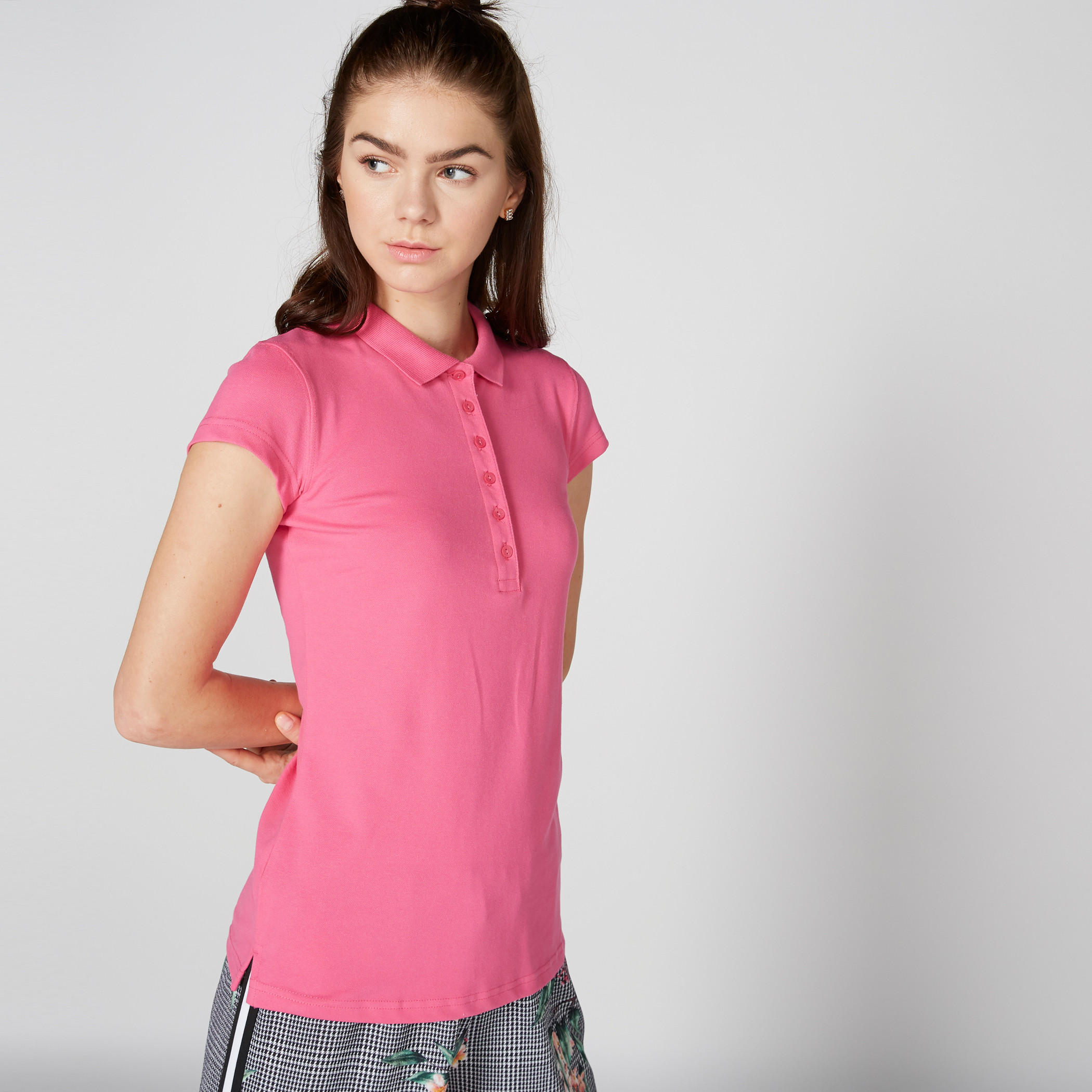 تيشيرت بياقة بولو وأكمام كاب-women-clothing-tshirts-image-1