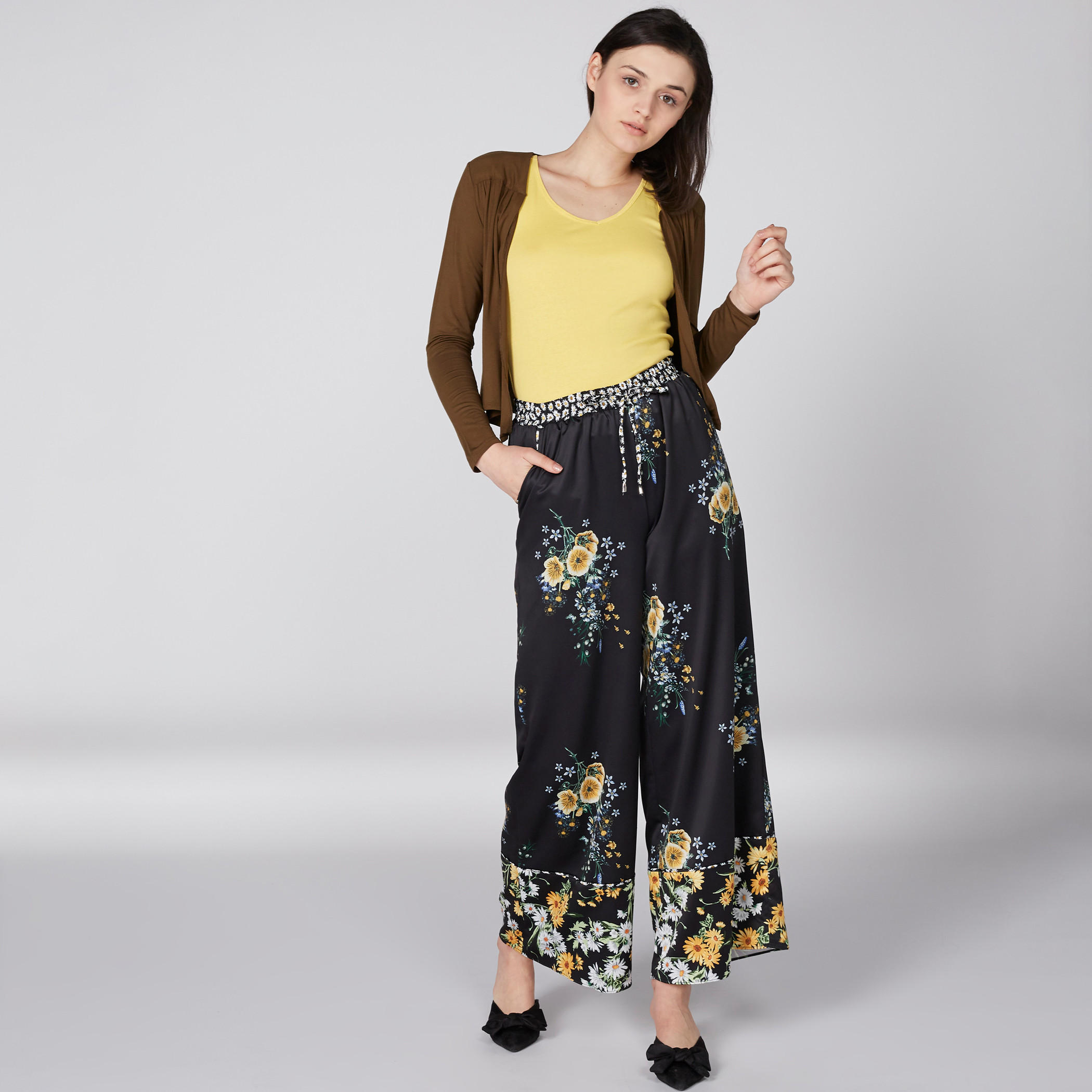 سترة فيست دون أكمام بياقة V-women-clothing-tshirts-image-2
