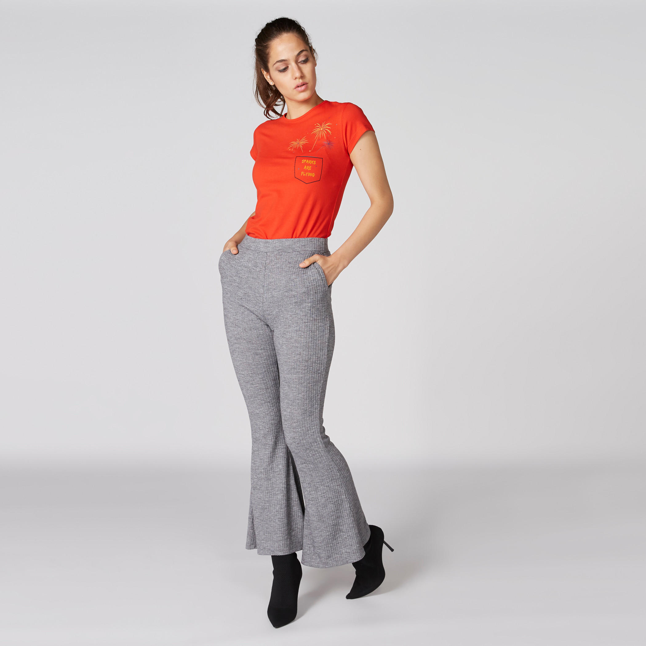 تيشيرت بياقة مستديرة وأكمام كاب وطبعات-women-clothing-tshirts-image-3
