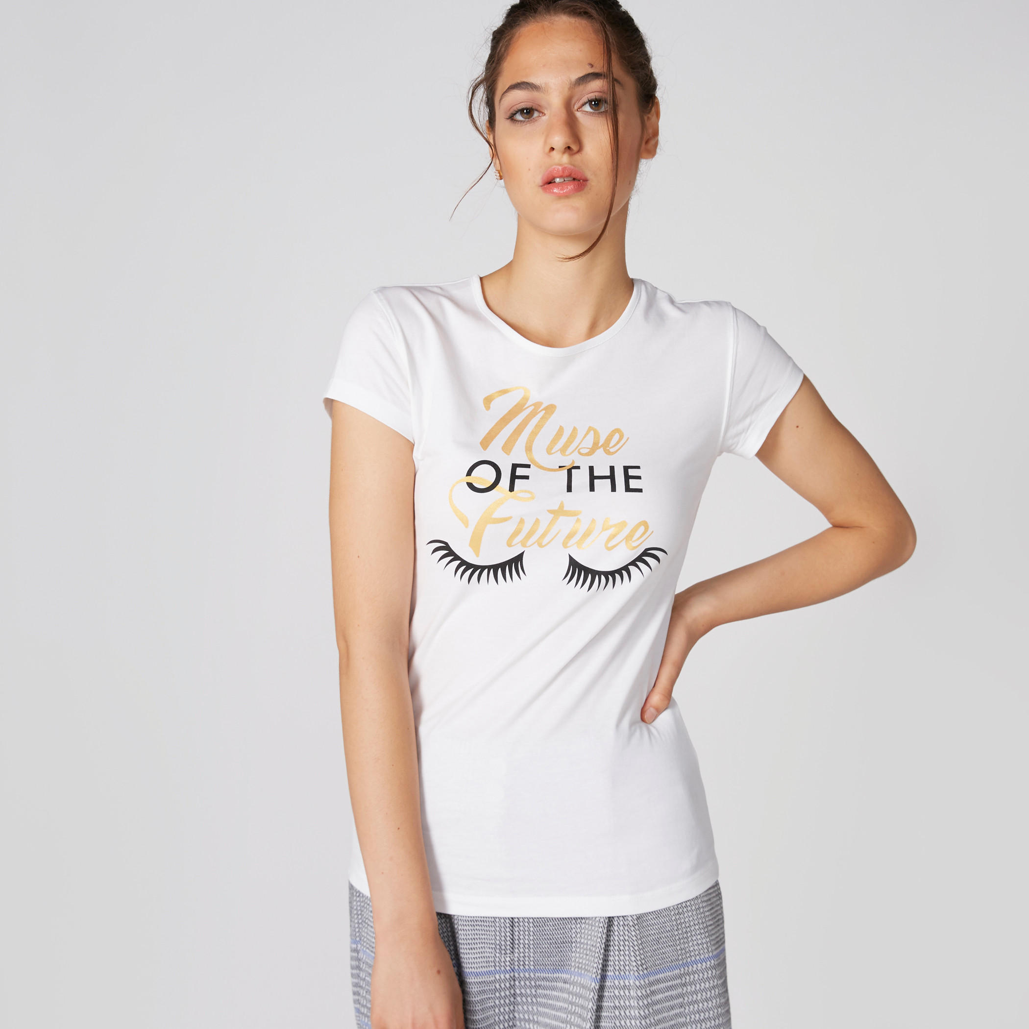 تيشيرت بياقة مستديرة وأكمام قصيرة وطبعات-women-clothing-tshirts-image-1
