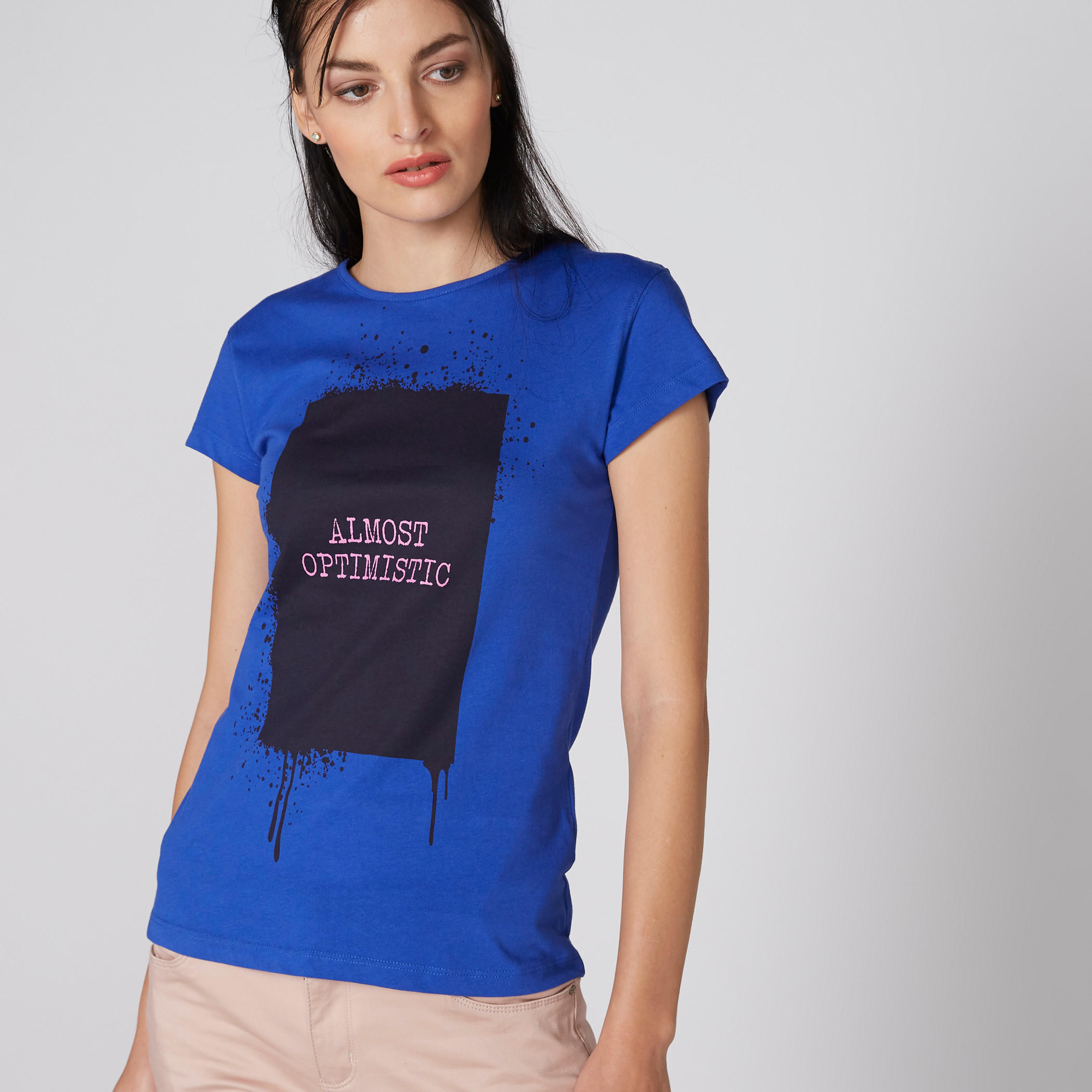 تيشيرت بياقة مستديرة وأكمام كاب وطبعات-women-clothing-tshirts-image-3