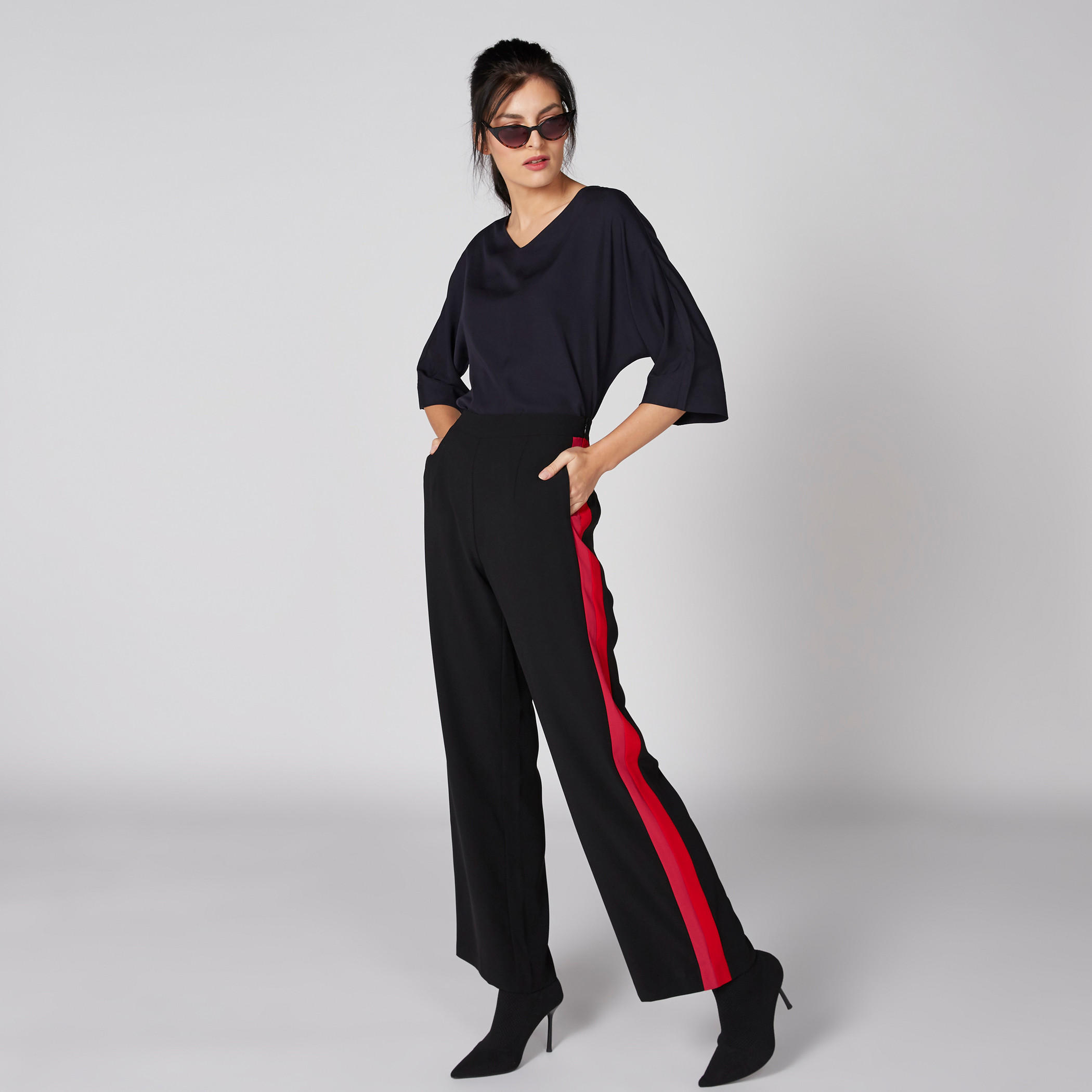 بلوزة بياقة V وأكمام 3/4-women-clothing-shirtsandblouses-blouses-image-1
