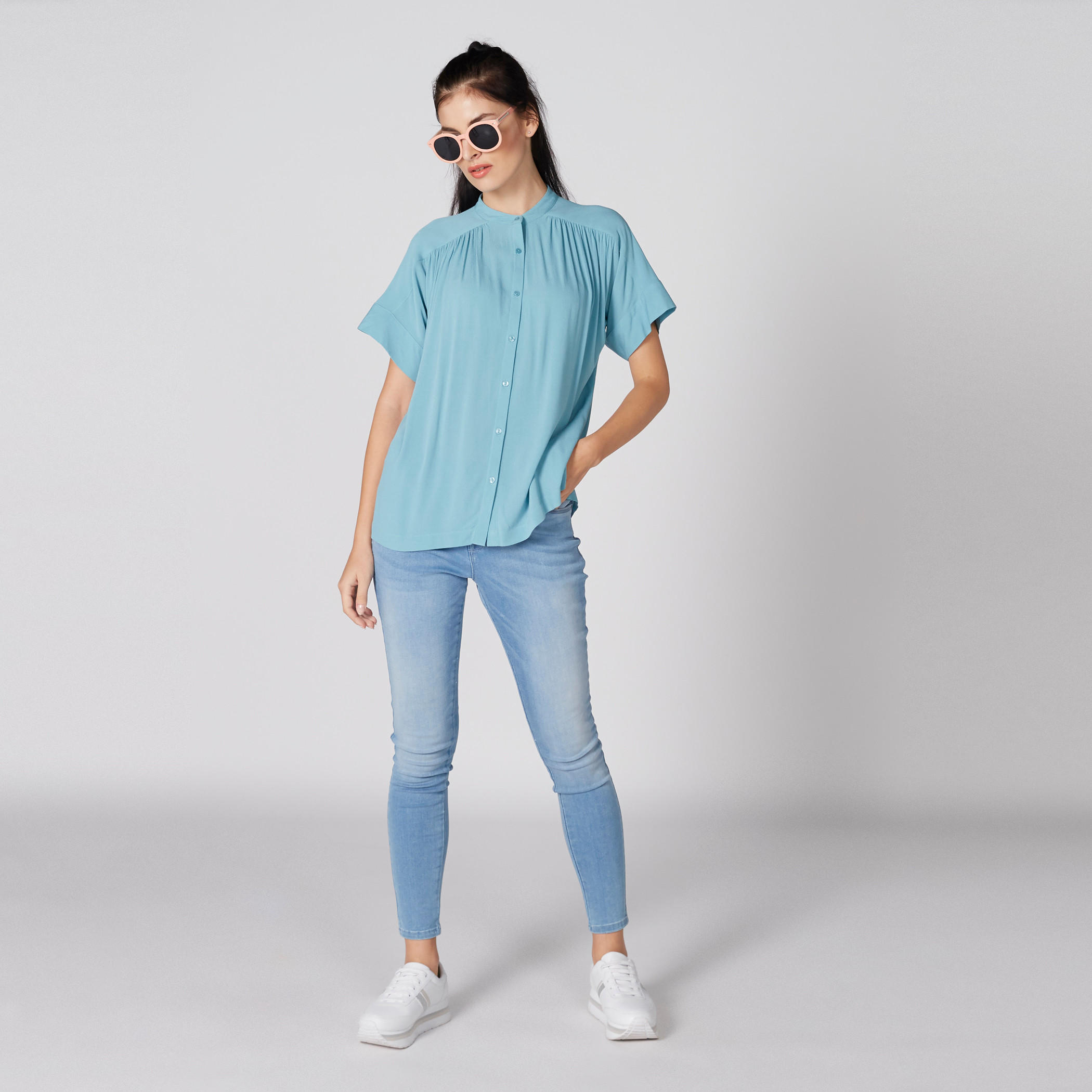 قميص بأكمام قصيرة وأزرار وياقة ماندارين-women-clothing-shirtsandblouses-shirts-image-1