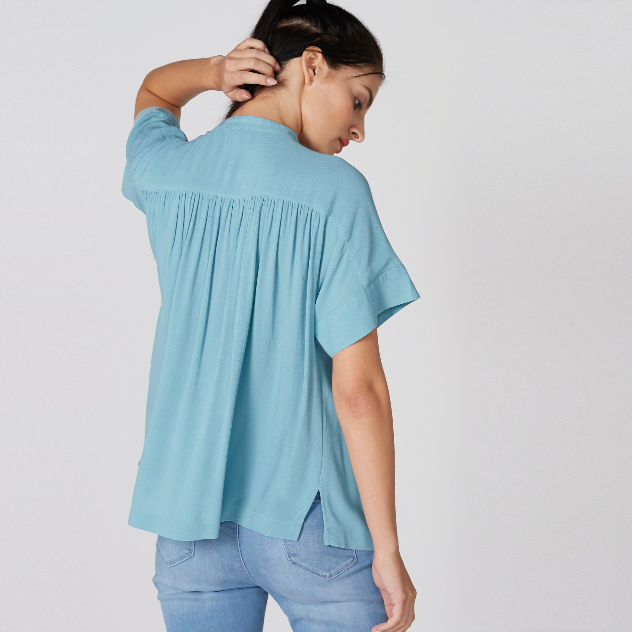 قميص بأكمام قصيرة وأزرار وياقة ماندارين-women-clothing-shirtsandblouses-shirts-image-2
