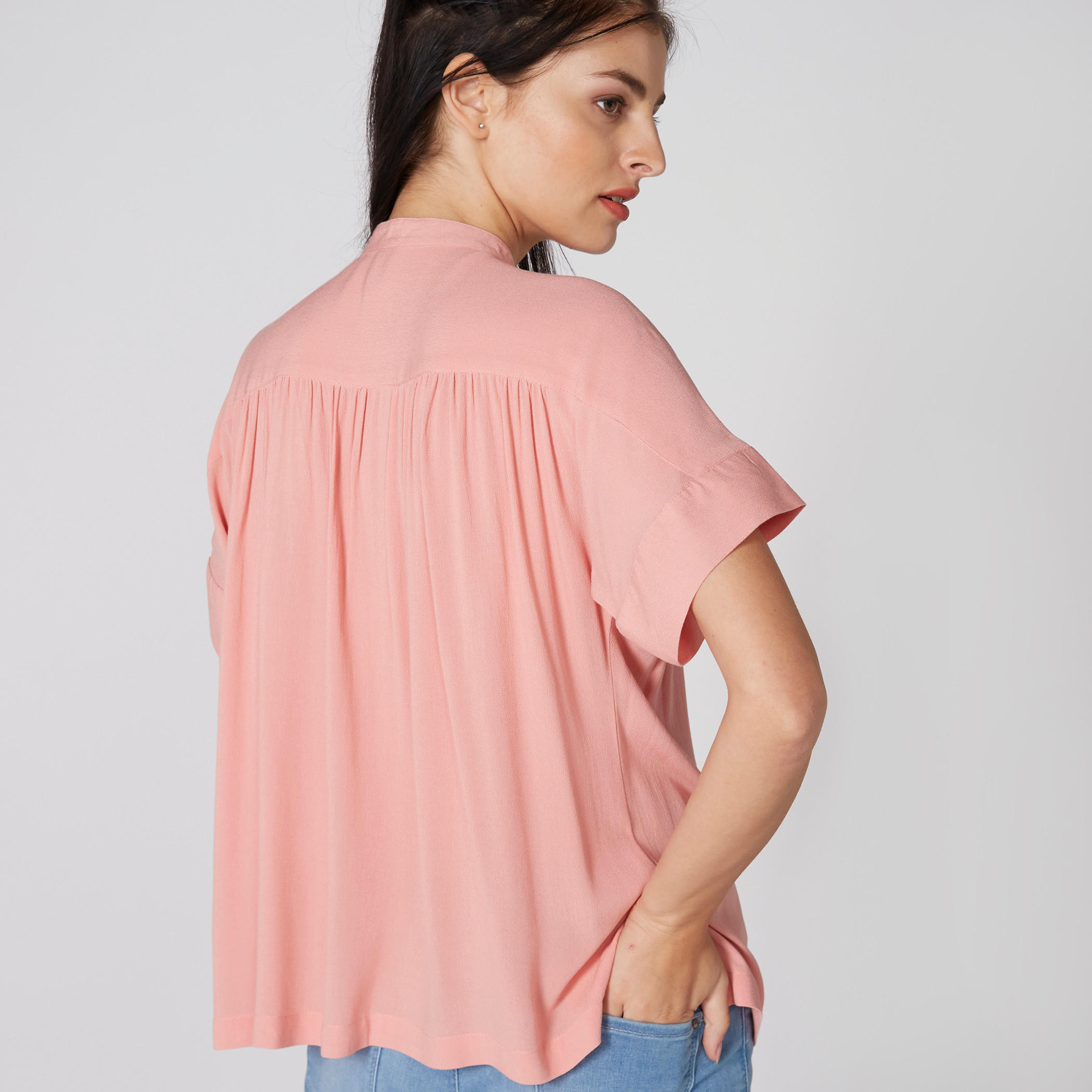 قميص كشكش بياقة ماندارين وأزرار-women-clothing-shirtsandblouses-shirts-image-2
