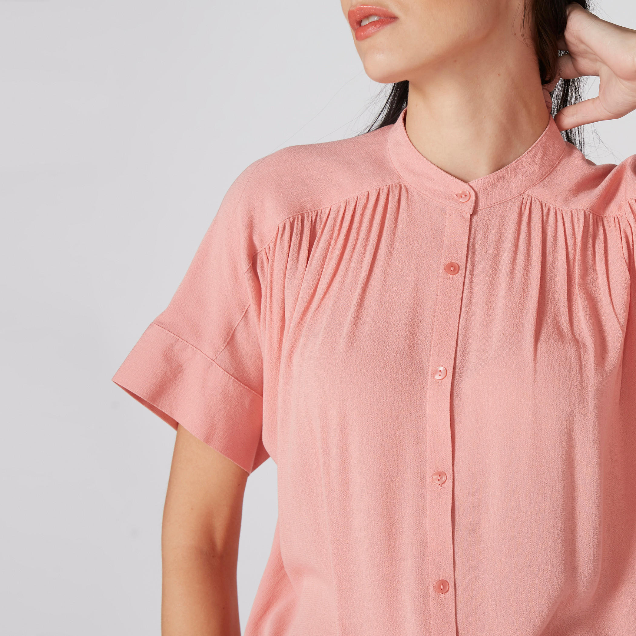 قميص كشكش بياقة ماندارين وأزرار-women-clothing-shirtsandblouses-shirts-image-4