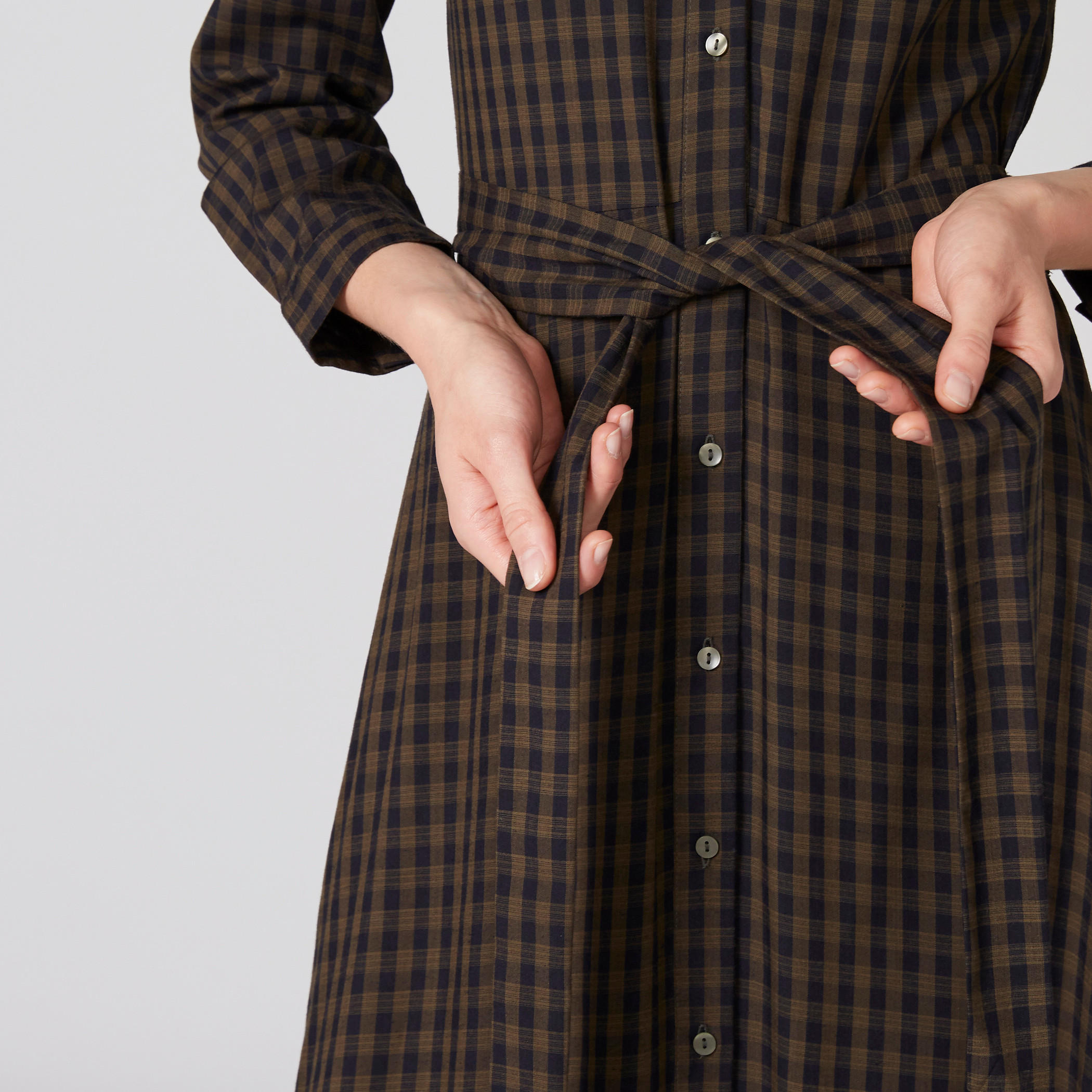 فستان قميص كاروهات طويل بأكمام طويلة ورباط-women-clothing-dresses-image-4