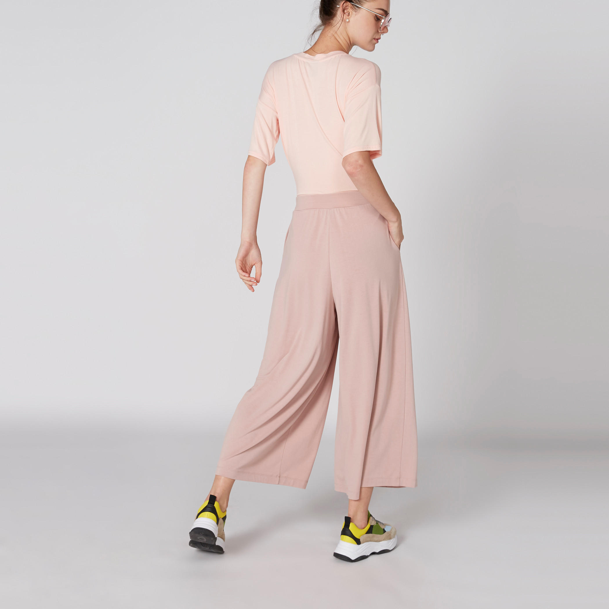 بنطال بالازو كشكش بخصر مطّاطي وجيوب-women-clothing-bottoms-trousers-image-2