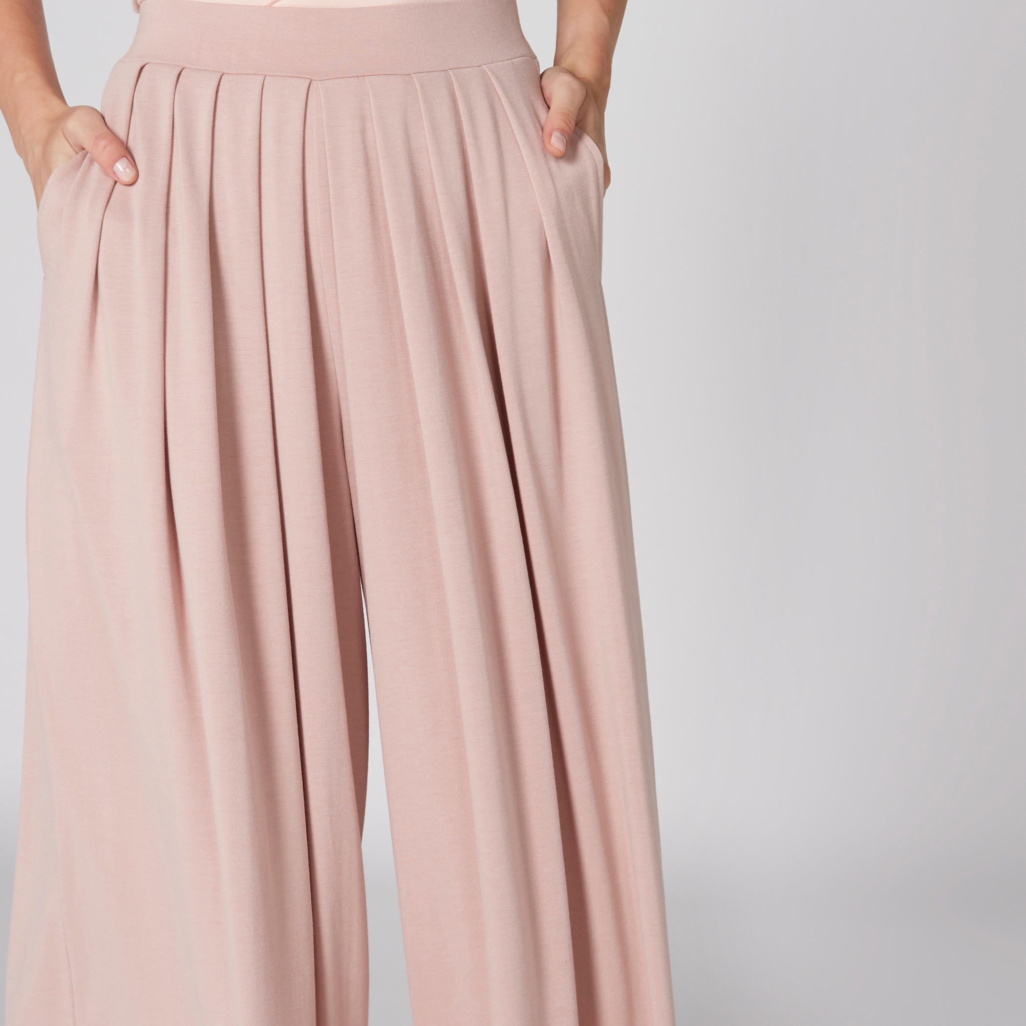 بنطال بالازو كشكش بخصر مطّاطي وجيوب-women-clothing-bottoms-trousers-image-4