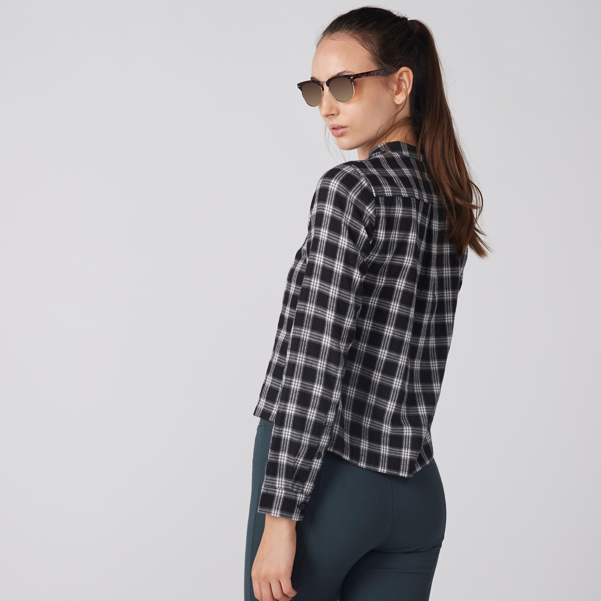 بلوزة كاروهات بياقة ماندارين وأكمام طويلة-women-clothing-shirtsandblouses-blouses-image-3