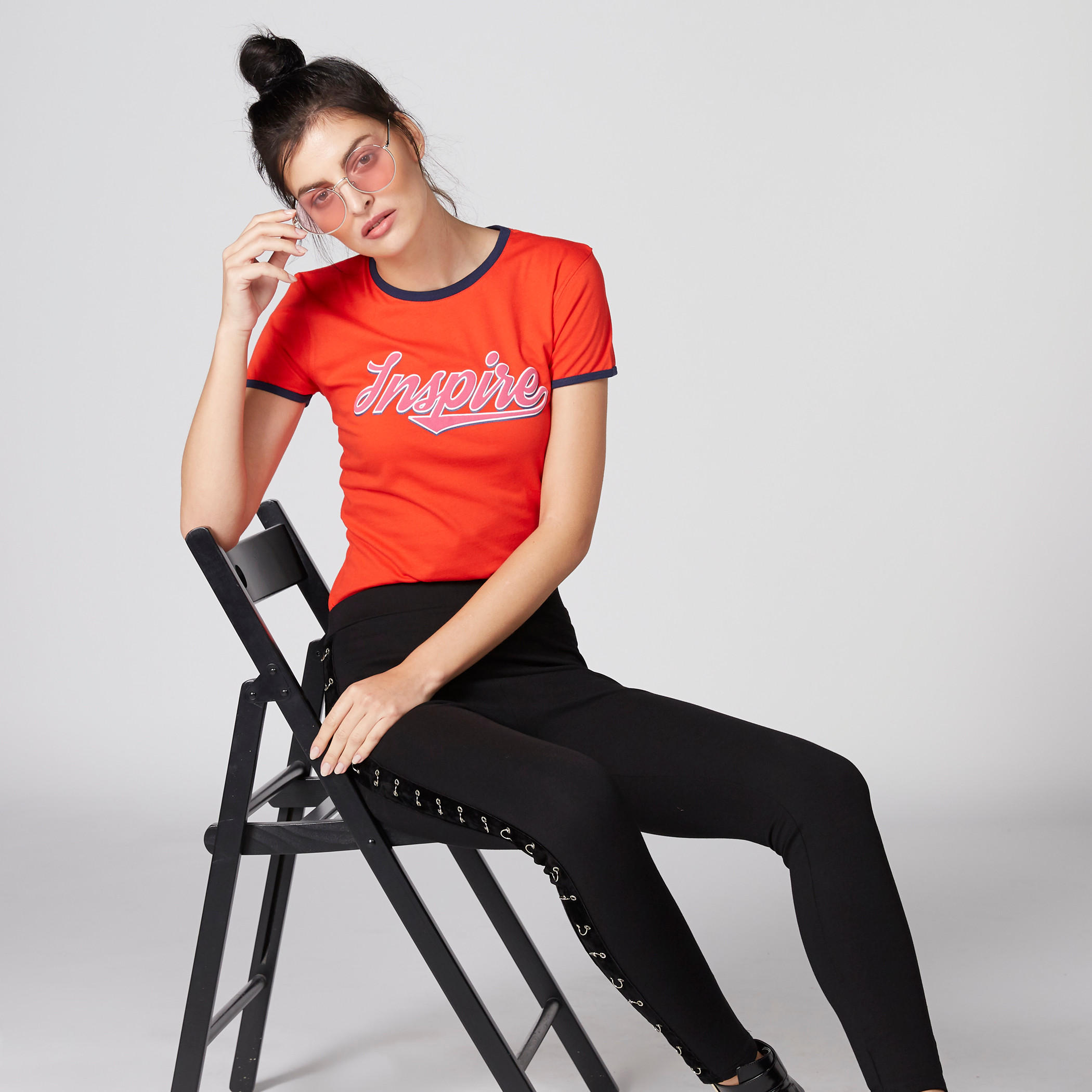 تيشيرت بياقة مستديرة وأكمام قصيرة وطبعات-women-clothing-tshirts-image-3