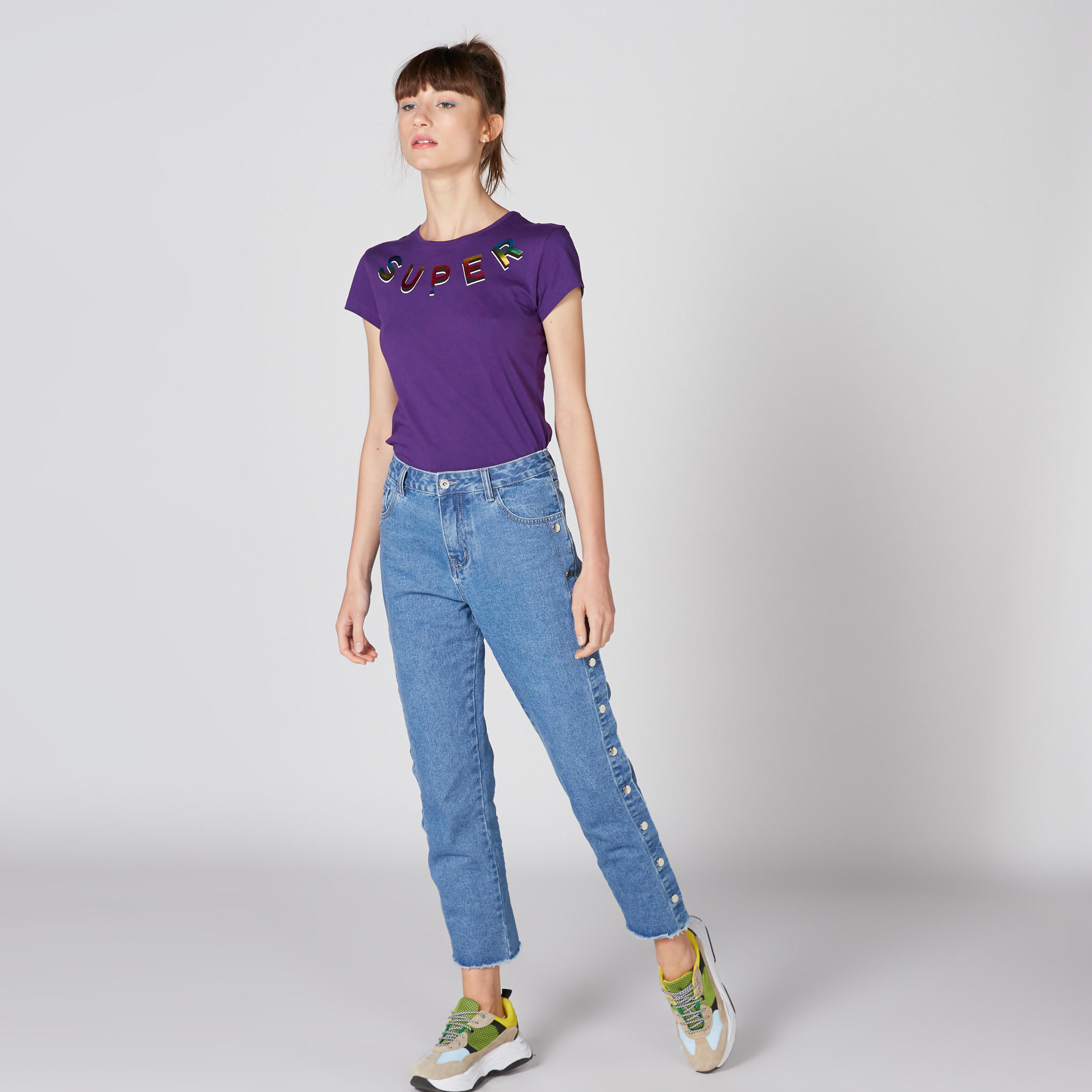 تيشيرت بطبعات وياقة مستديرة وأكمام كاب-women-clothing-tshirts-image-3