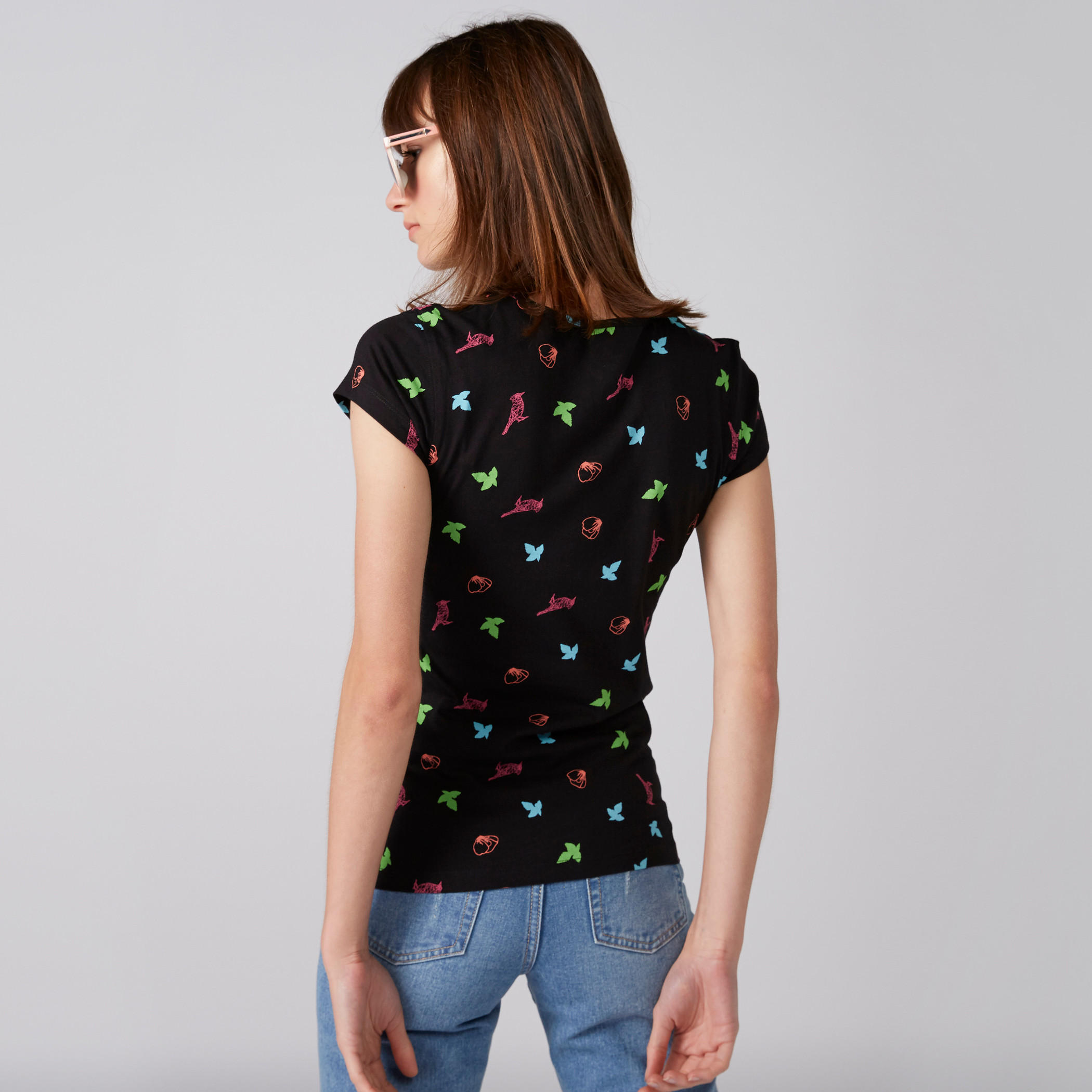 تيشيرت بطبعات وياقة مستديرة وأكمام كاب-women-clothing-tshirts-image-1