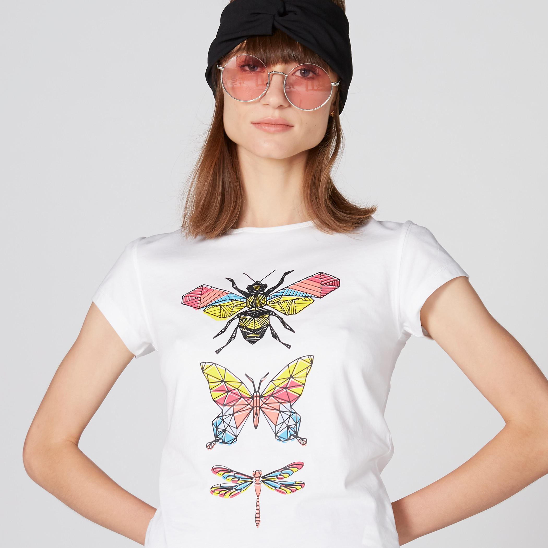 تيشيرت بطبعات وياقة مستديرة وأكمام كاب-women-clothing-tshirts-image-1