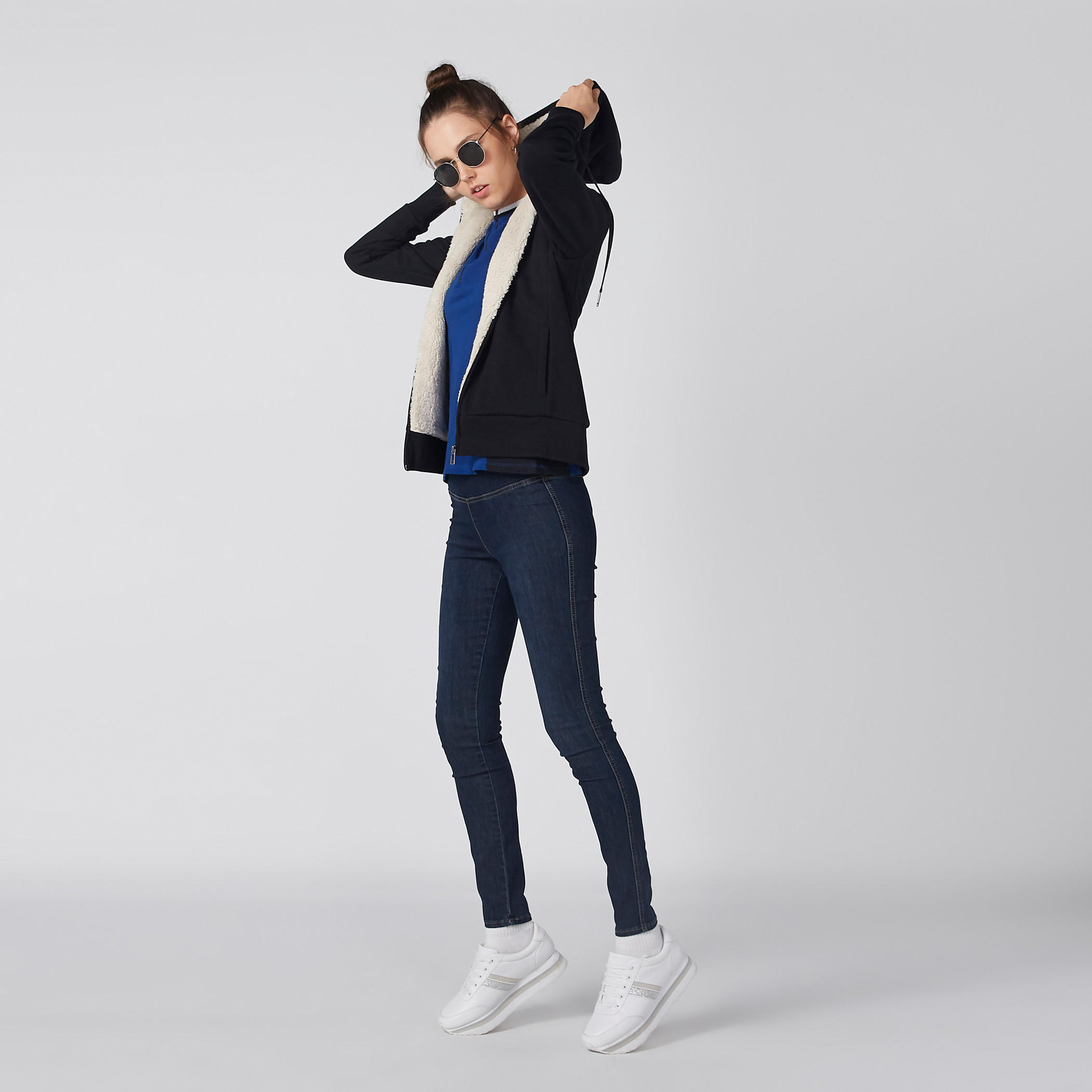 Long Sleeves Jacket with Zip Closure and Hood-women-winterwear-coatsandjackets-jackets-image-10