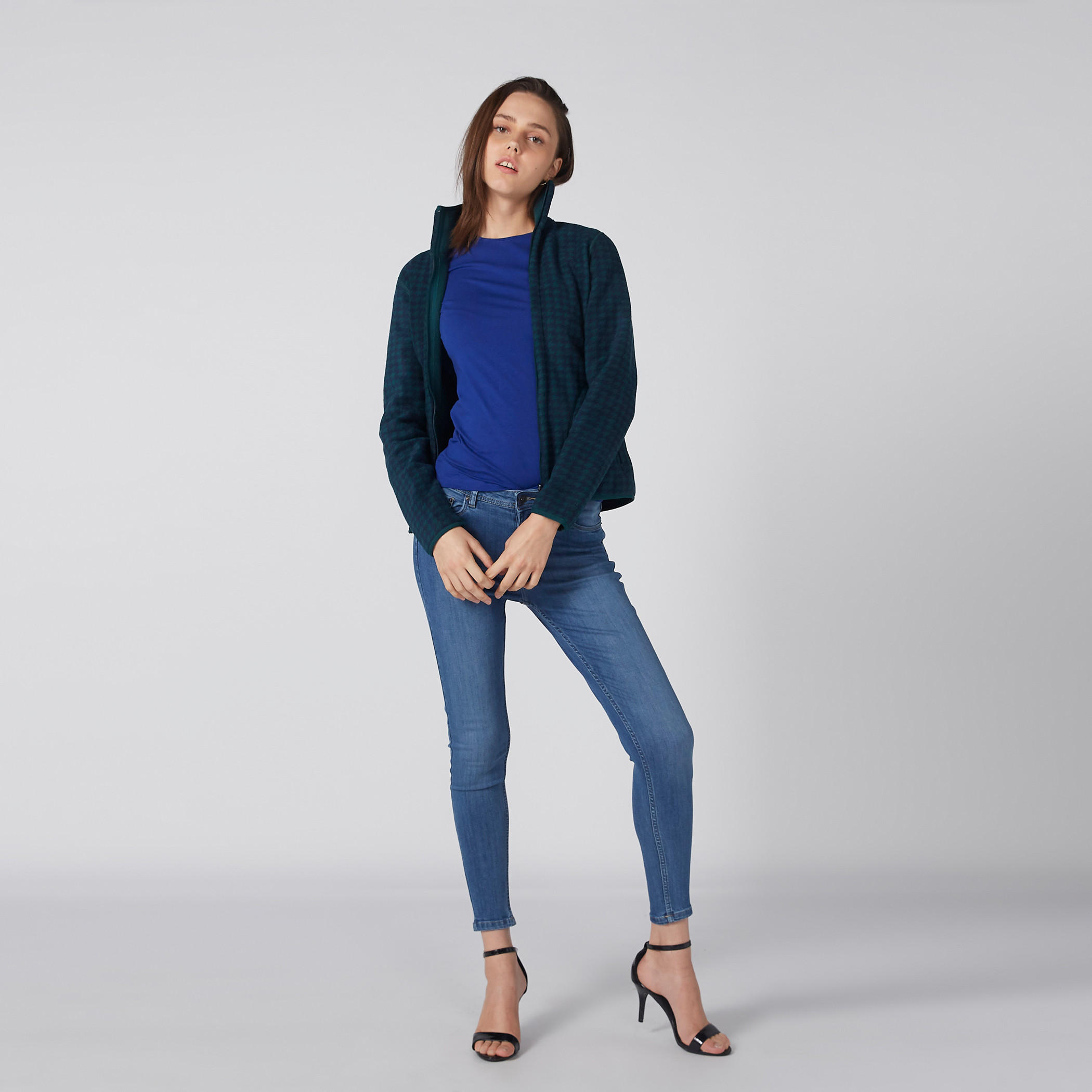جاكيت كاروهات بأكمام طويلة وسحّاب إغلاق-women-winterwear-coatsandjackets-jackets-image-2