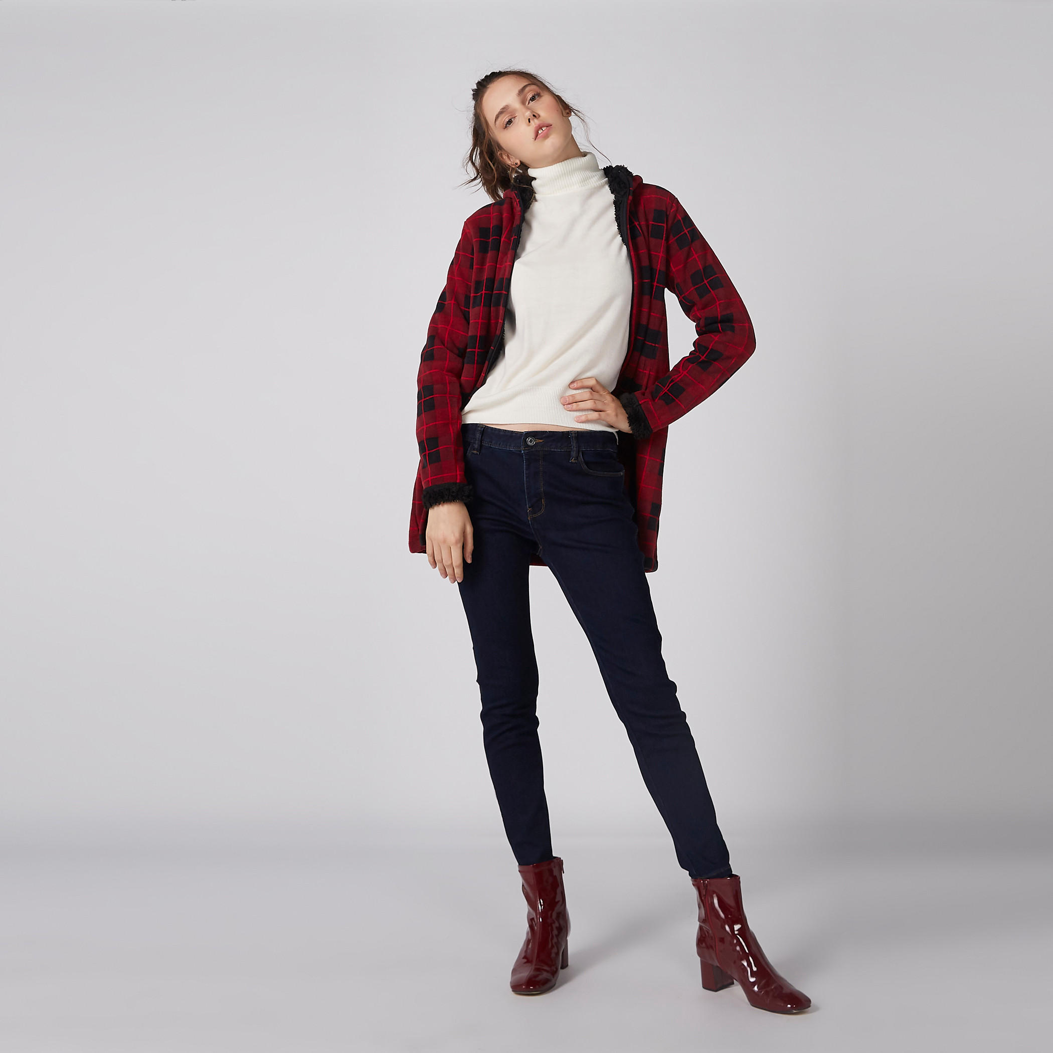 جاكيت كاروهات بأكمام طويلة وسحّاب إغلاق-women-winterwear-coatsandjackets-jackets-image-2