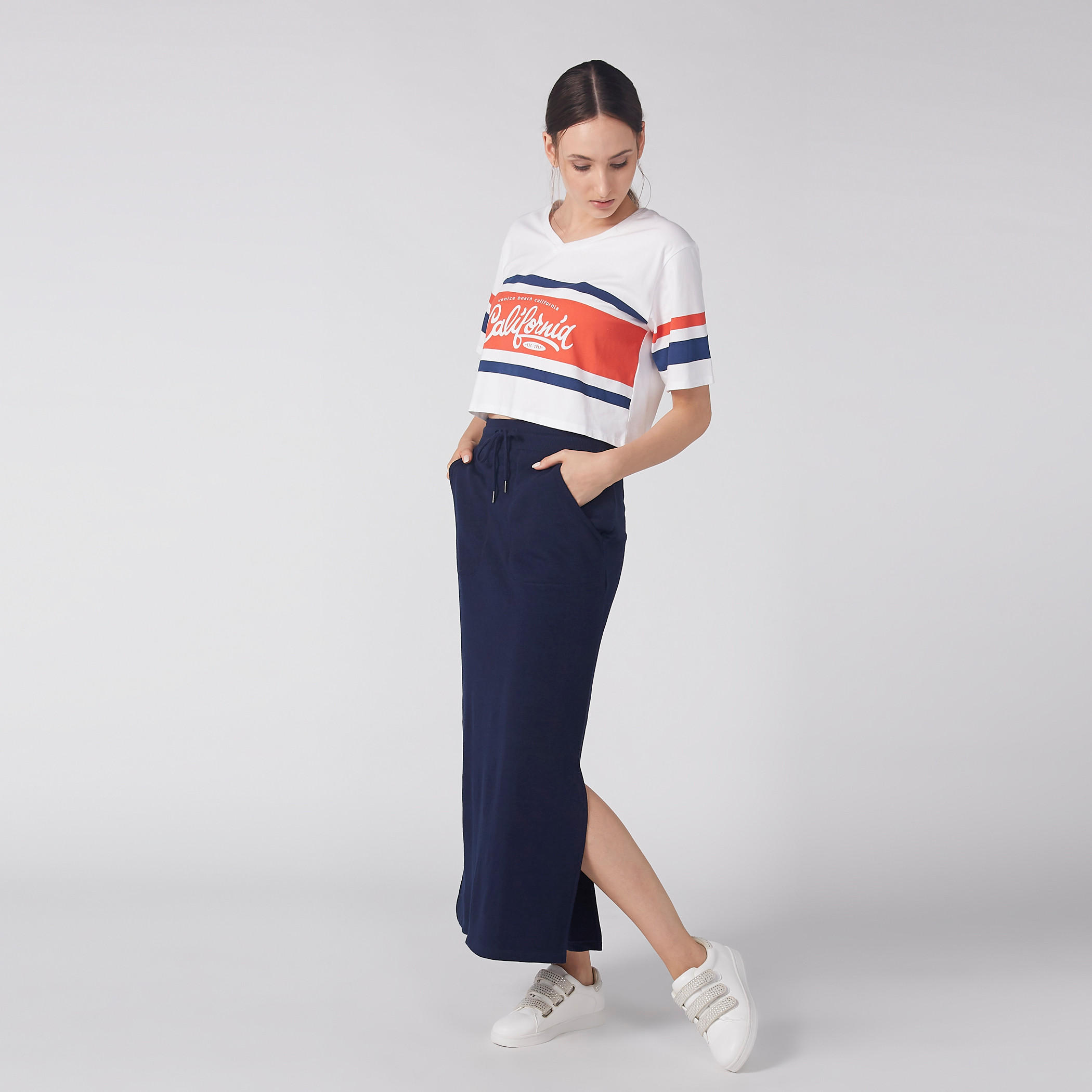 تنورة إيه لاين طويلة بجيوب وفتحات جانبية-women-clothing-bottoms-skirts-image-1