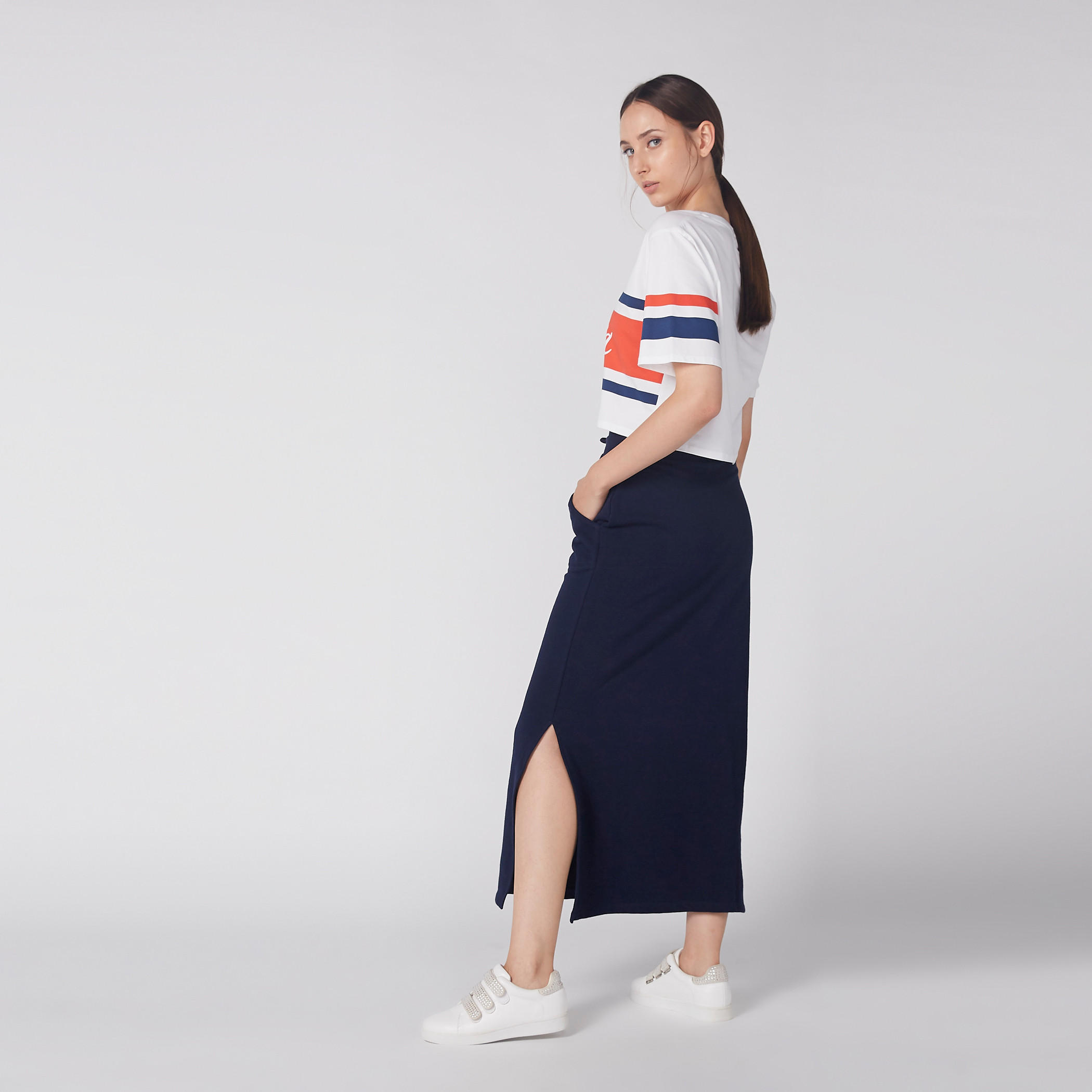 تنورة إيه لاين طويلة بجيوب وفتحات جانبية-women-clothing-bottoms-skirts-image-4