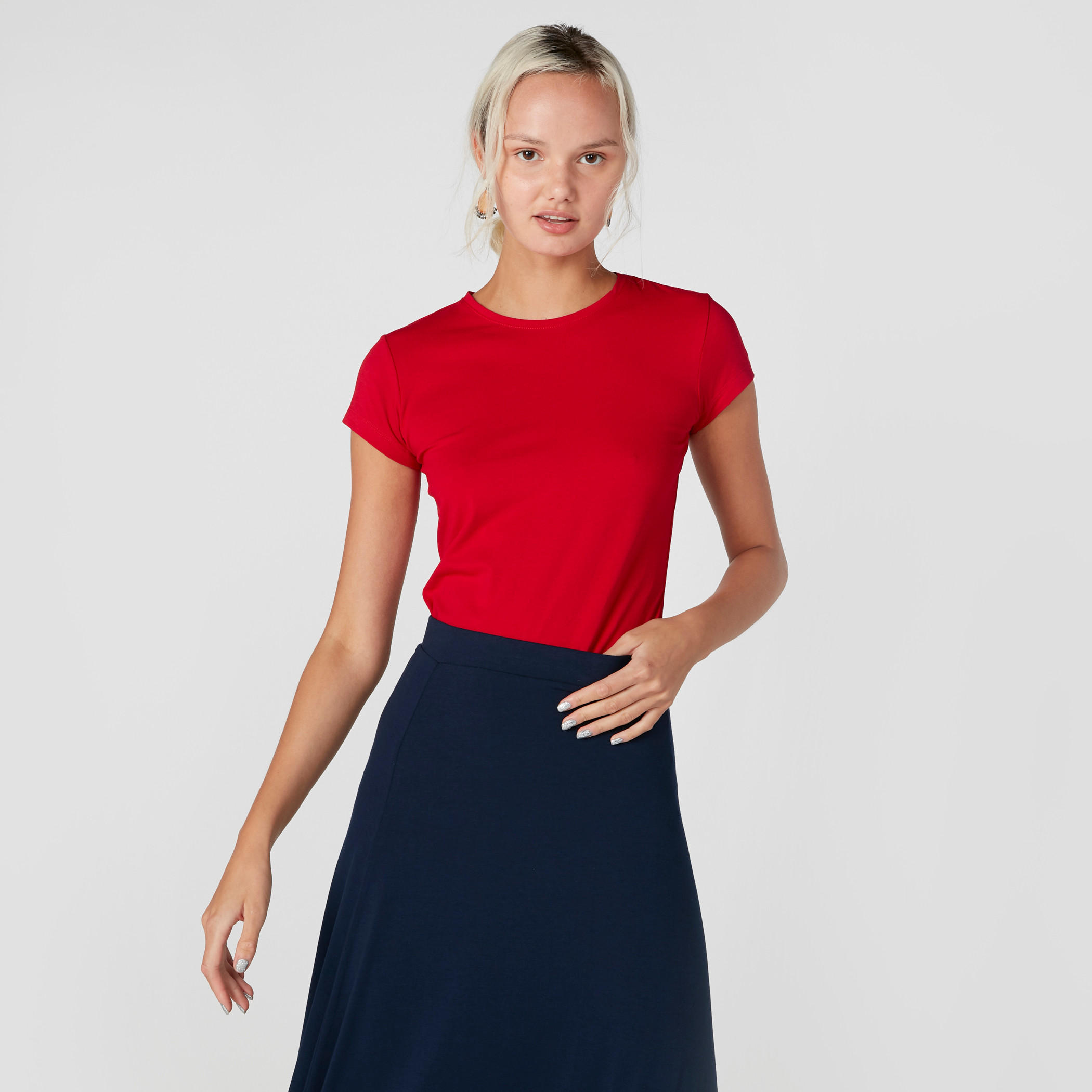 بلوزة بياقة مستديرة وأكمام كاب-women-clothing-tshirts-image-3
