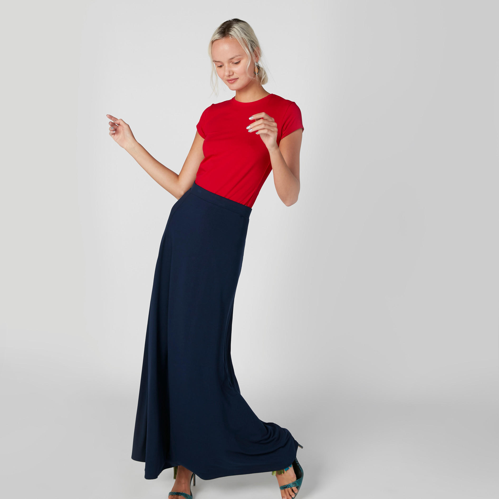 بلوزة بياقة مستديرة وأكمام كاب-women-clothing-tshirts-image-2
