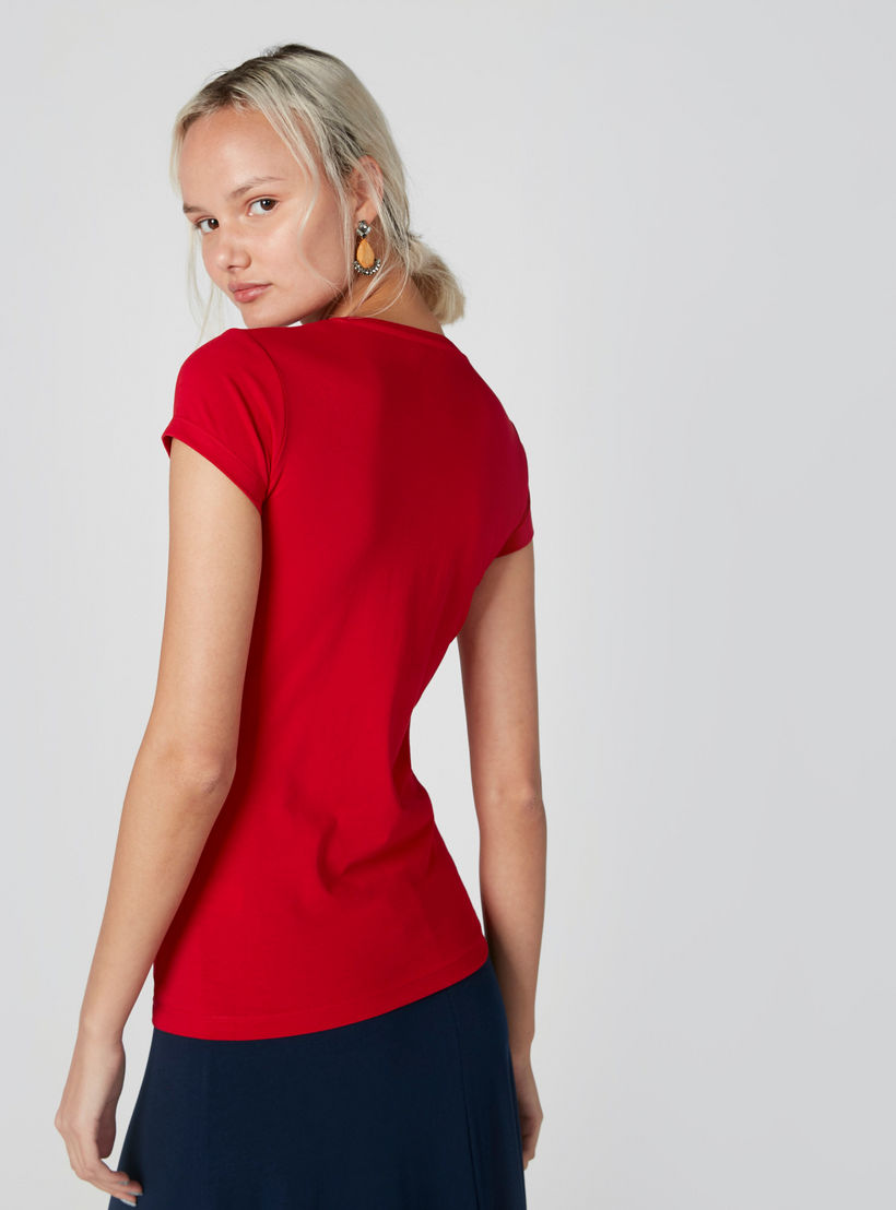 بلوزة بياقة مستديرة وأكمام كاب-women-clothing-tshirts-image-1