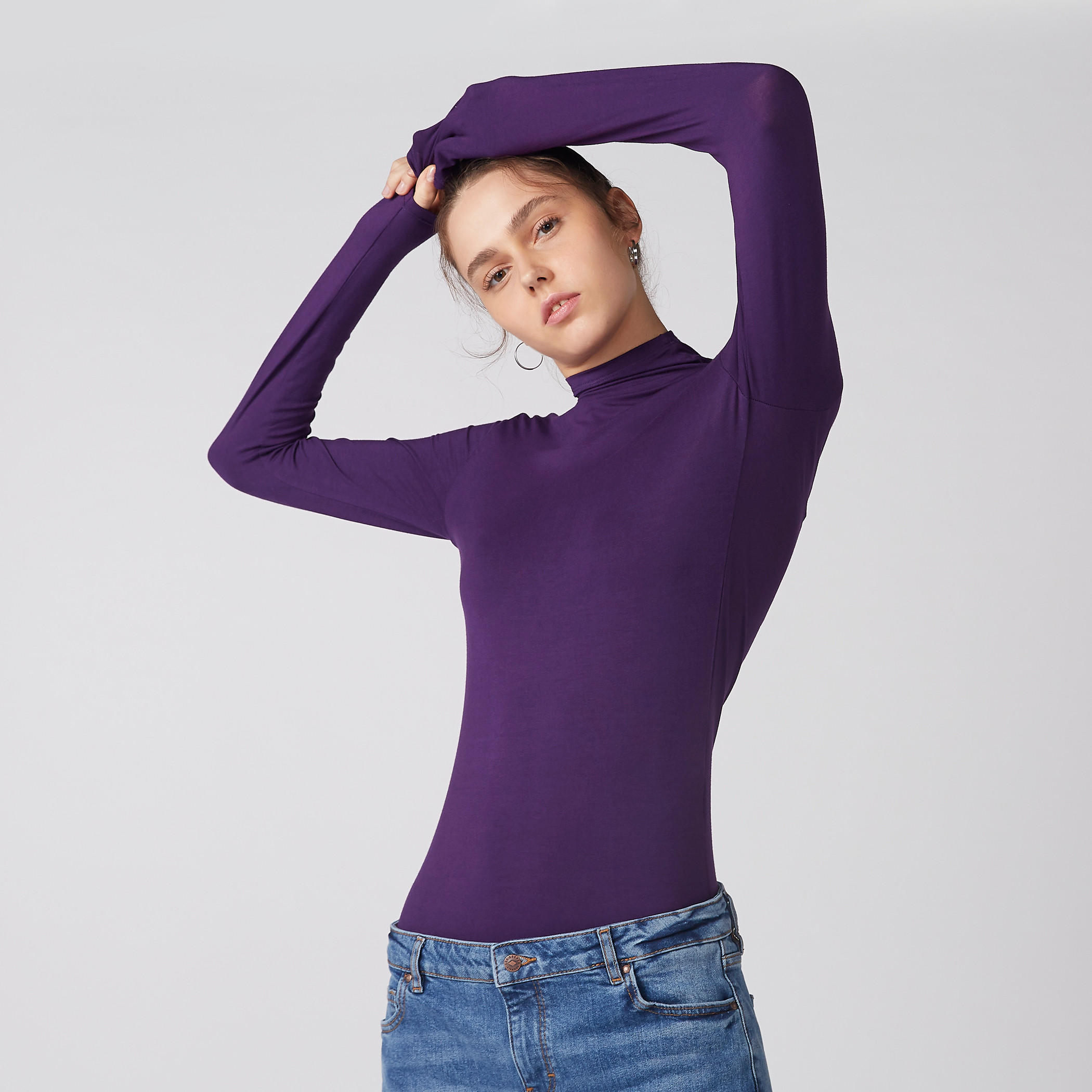 تيشيرت بياقة عالية وأكمام طويلة-women-clothing-tshirts-image-1