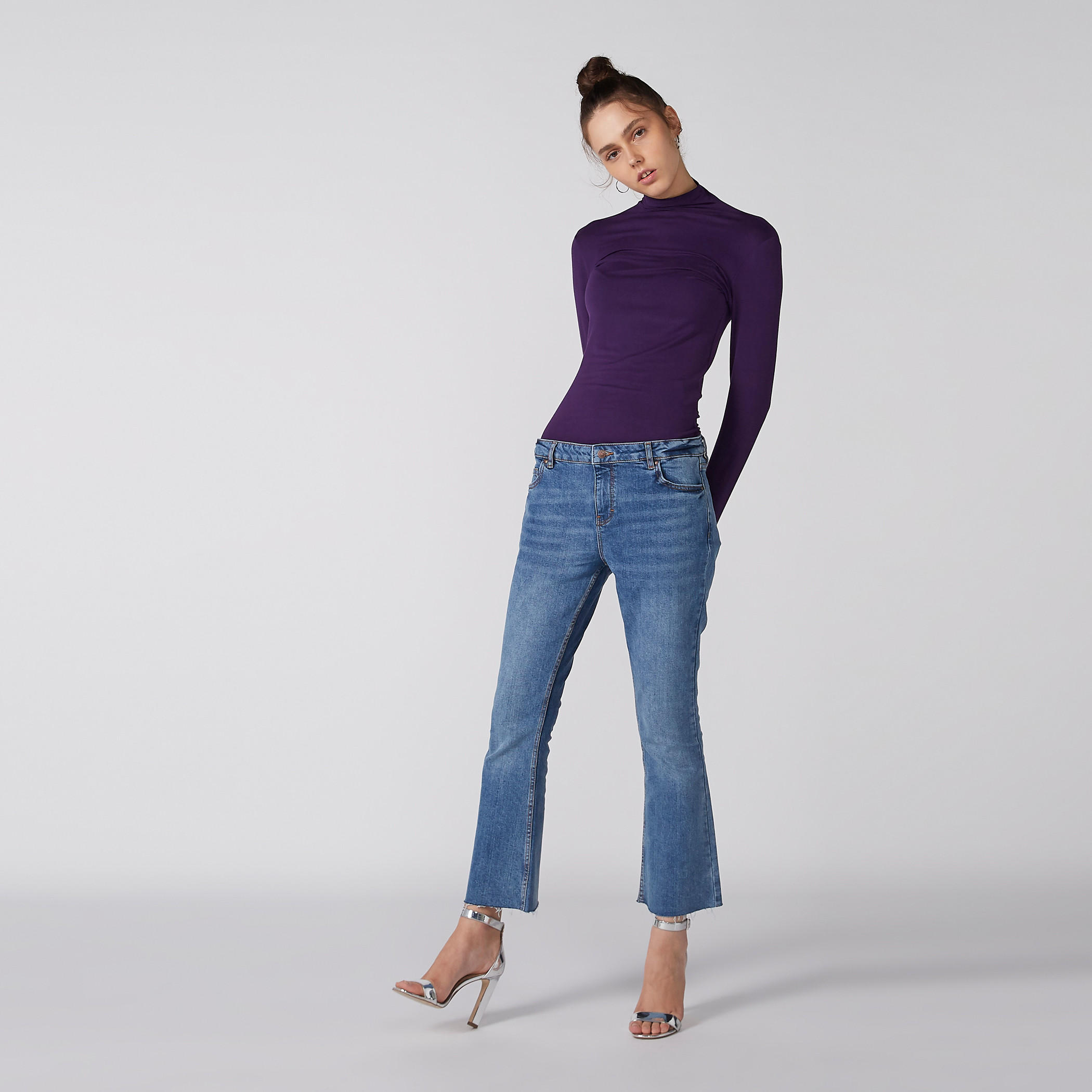 تيشيرت بياقة عالية وأكمام طويلة-women-clothing-tshirts-image-2