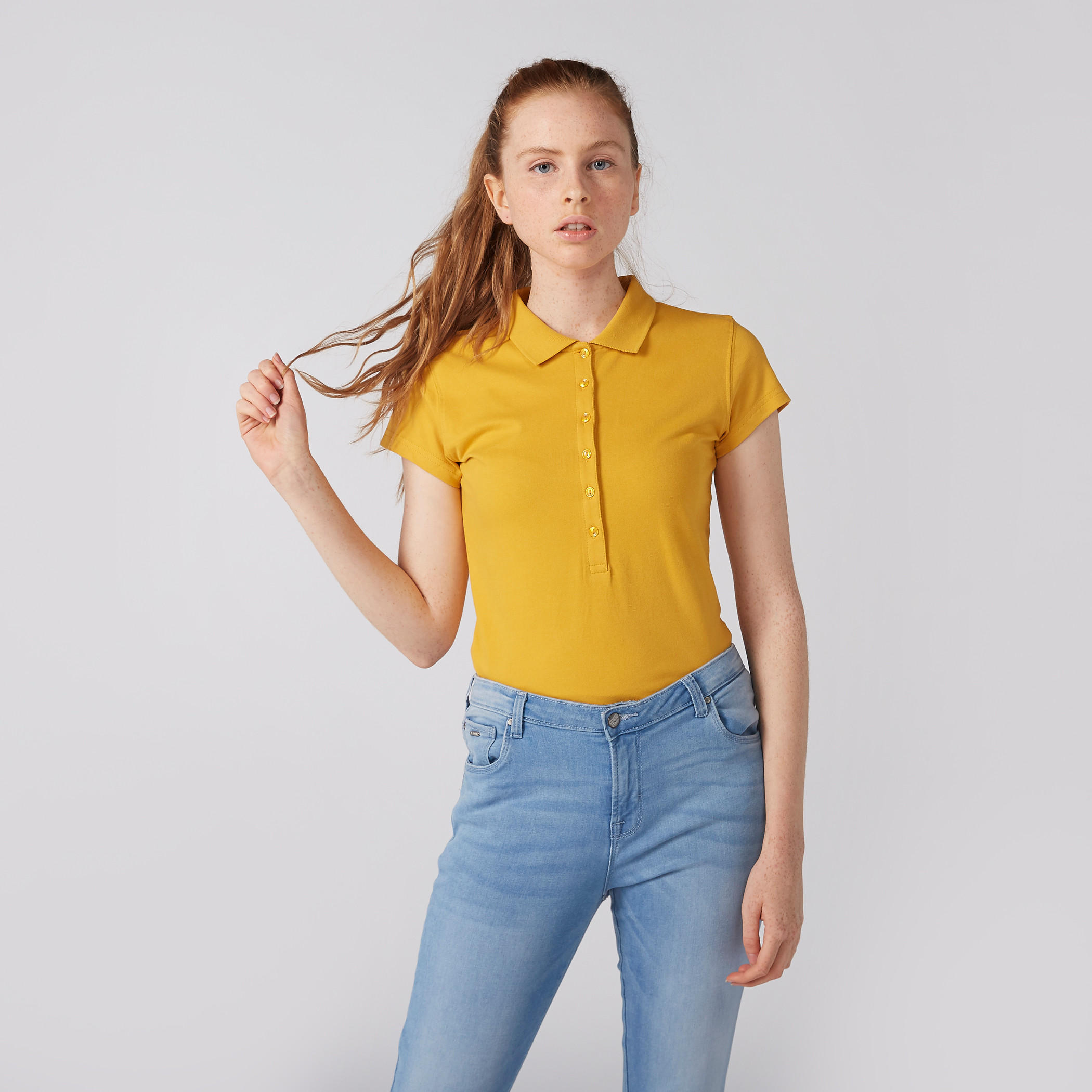 تيشيرت بولو بأكمام قصيرة وزر إغلاق-women-clothing-tshirts-image-2