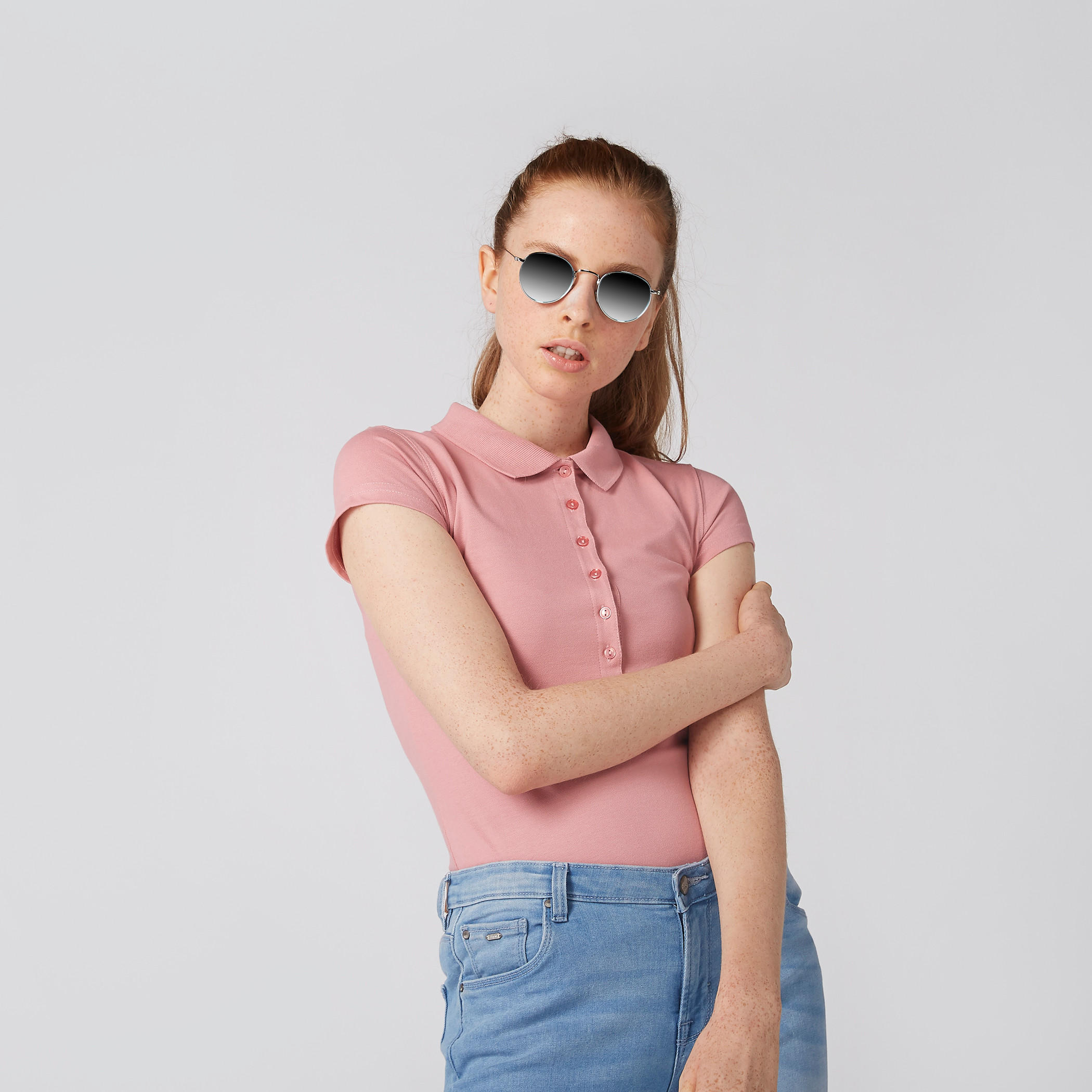تيشيرت بولو بأكمام قصيرة وزر إغلاق-women-clothing-tshirts-image-1