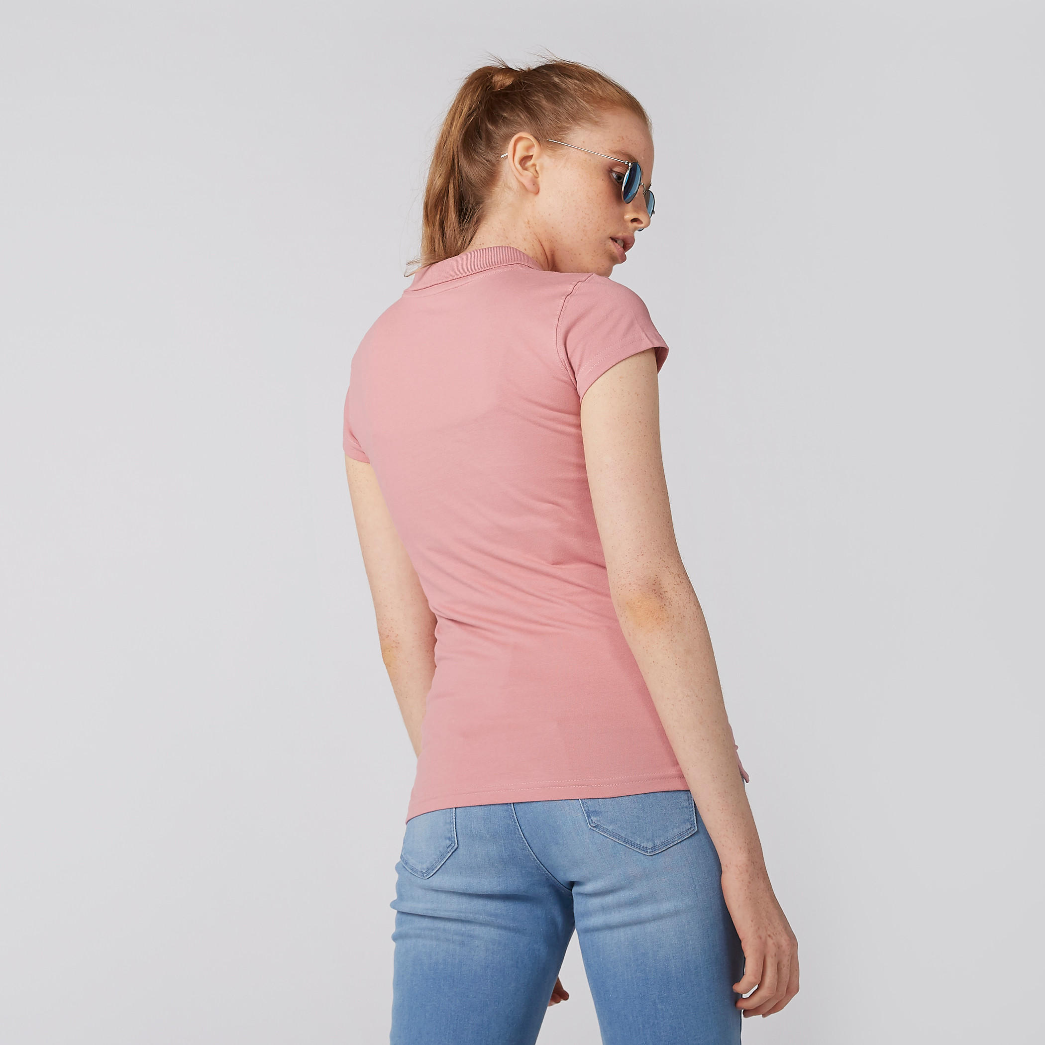 تيشيرت بولو بأكمام قصيرة وزر إغلاق-women-clothing-tshirts-image-3