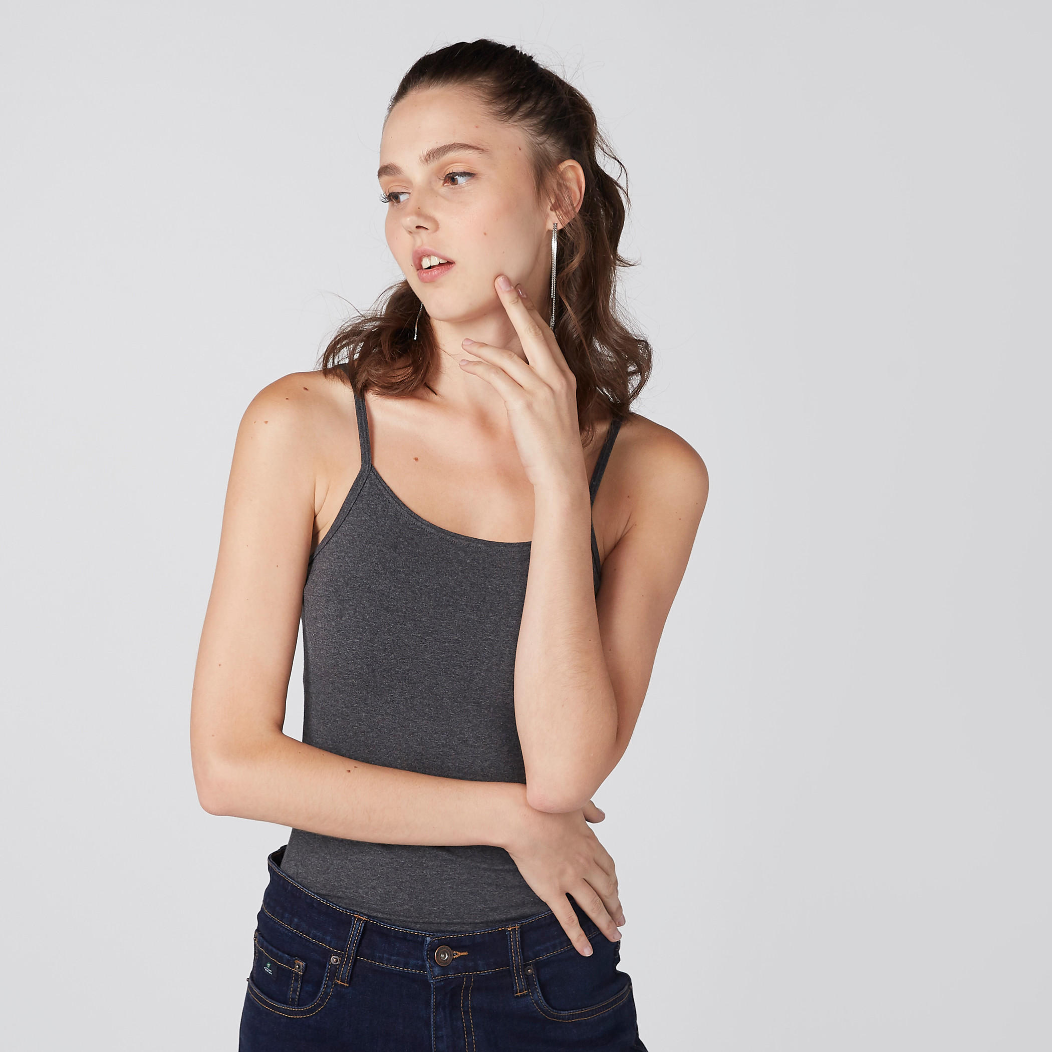 بلوزة كامي بحمّالات رفيعة-women-clothing-tshirts-image-1