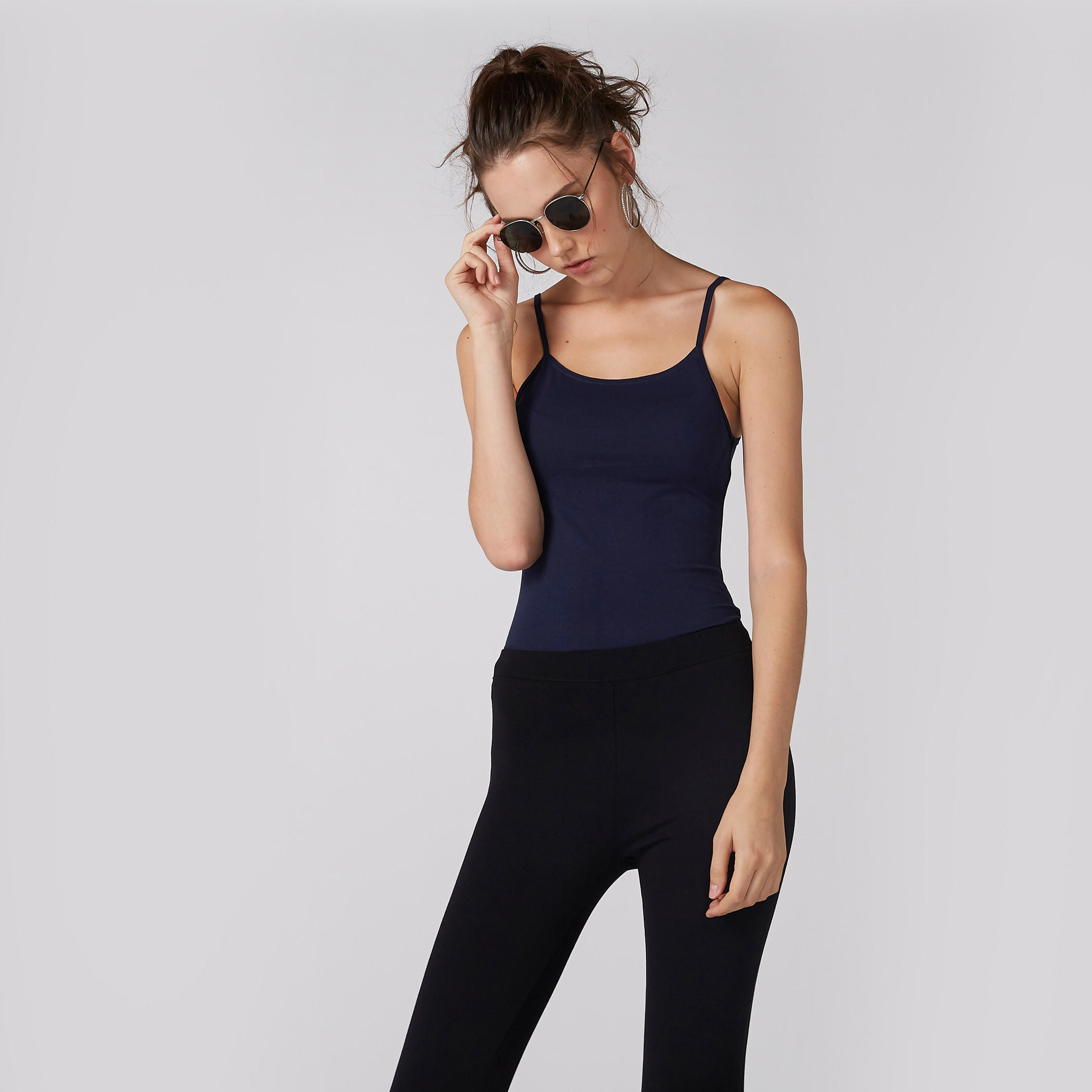 كامي بحمّالات رفيعة وياقة عميقة-women-clothing-tshirts-image-1