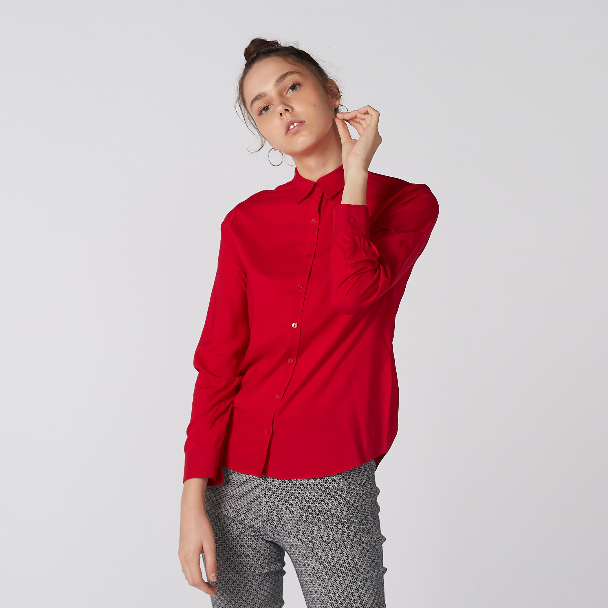 قميص بأكمام طويلة وأزرار-women-clothing-shirtsandblouses-shirts-image-1
