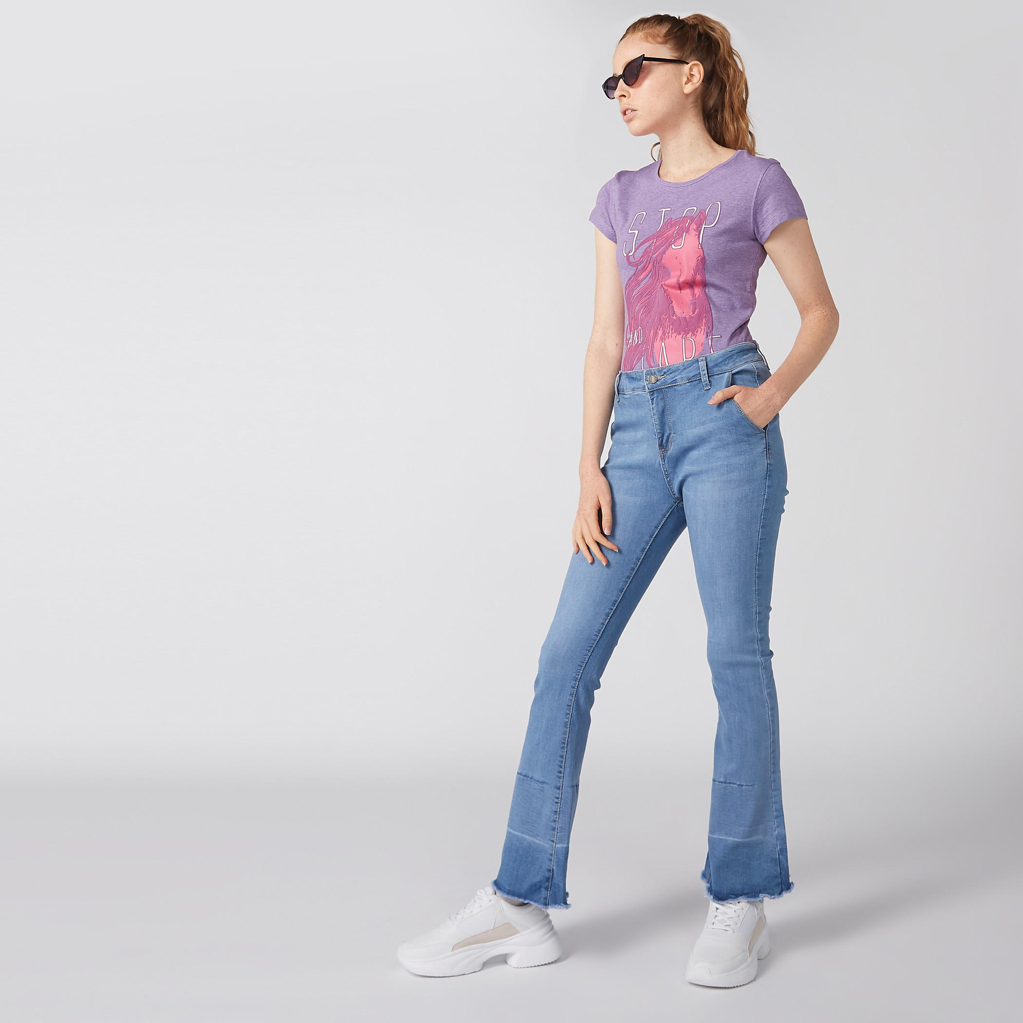 تيشيرت بياقة مستديرة وأكمام كاب و طبعات-women-clothing-tshirts-image-1