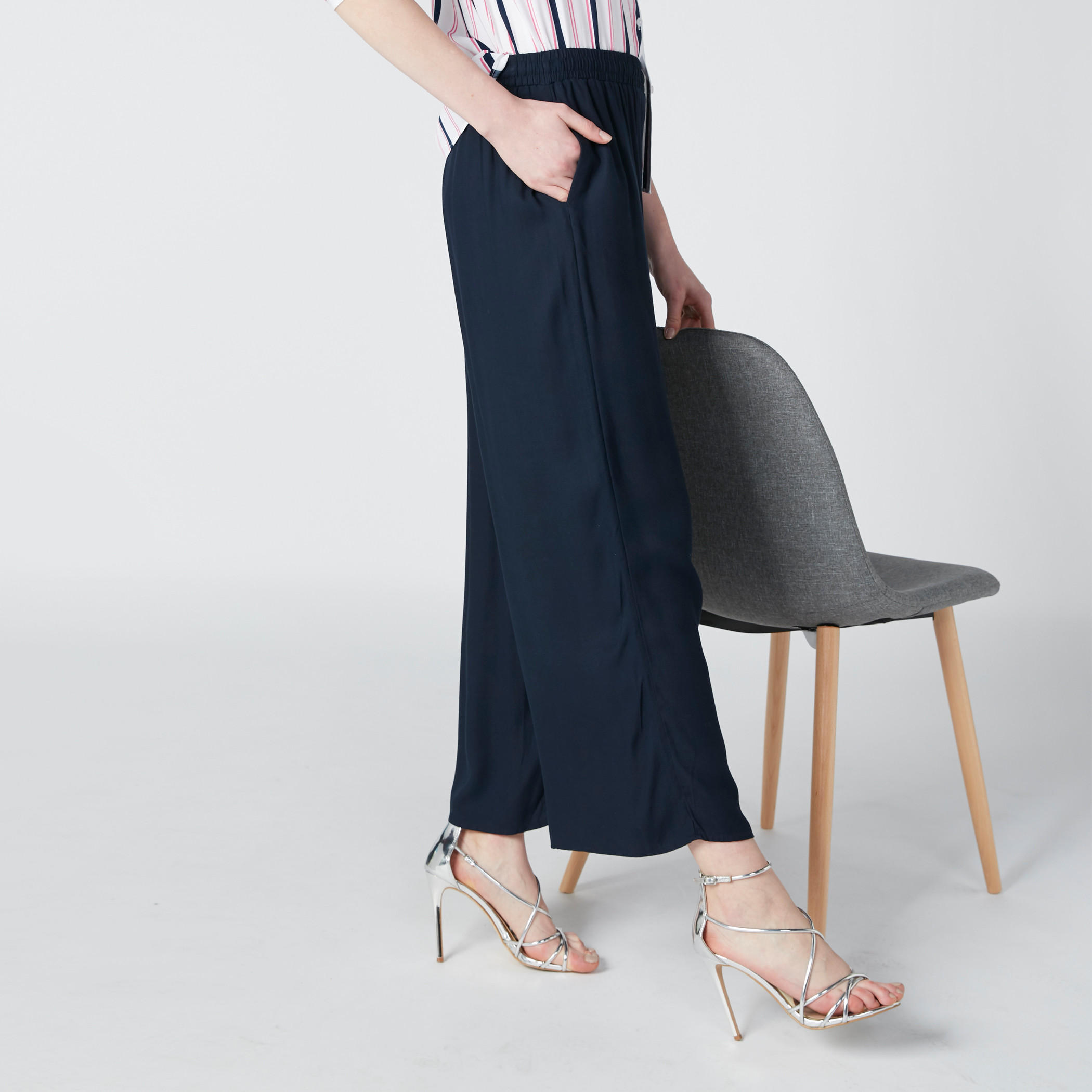 بنطال بالازو بخصر مطّاطي وجيوب-women-clothing-bottoms-trousers-image-4