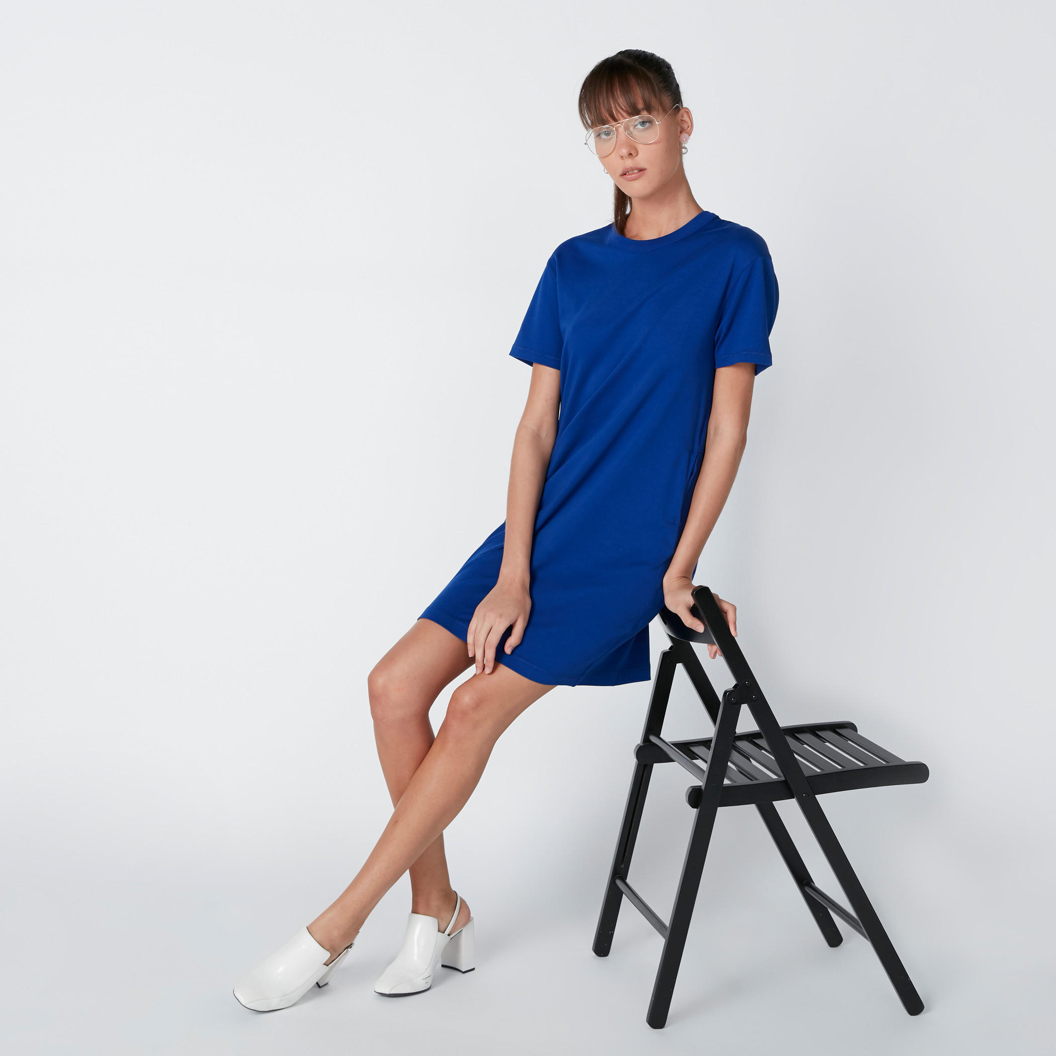 فستان بقصّة عادية وياقة مستديرة وأكمام قصيرة-women-clothing-dresses-image-3