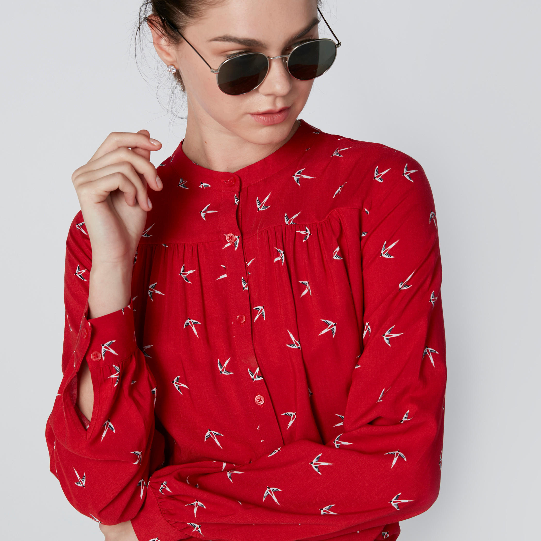 قميص بطبعات وياقة ماندارين وأزرار-women-clothing-shirtsandblouses-shirts-image-1