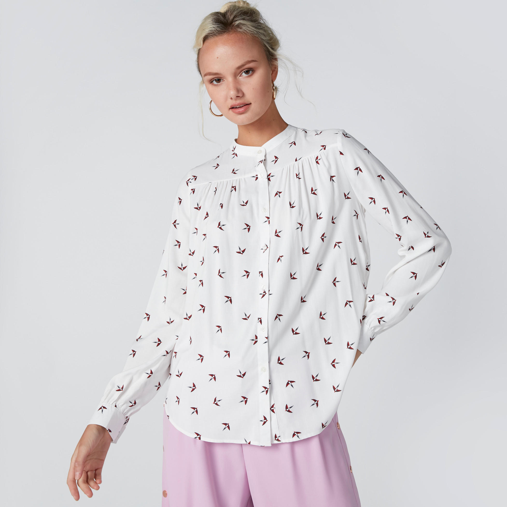 قميص بياقة ماندارين وأكمام طويلة وطبعات-women-clothing-shirtsandblouses-shirts-image-2