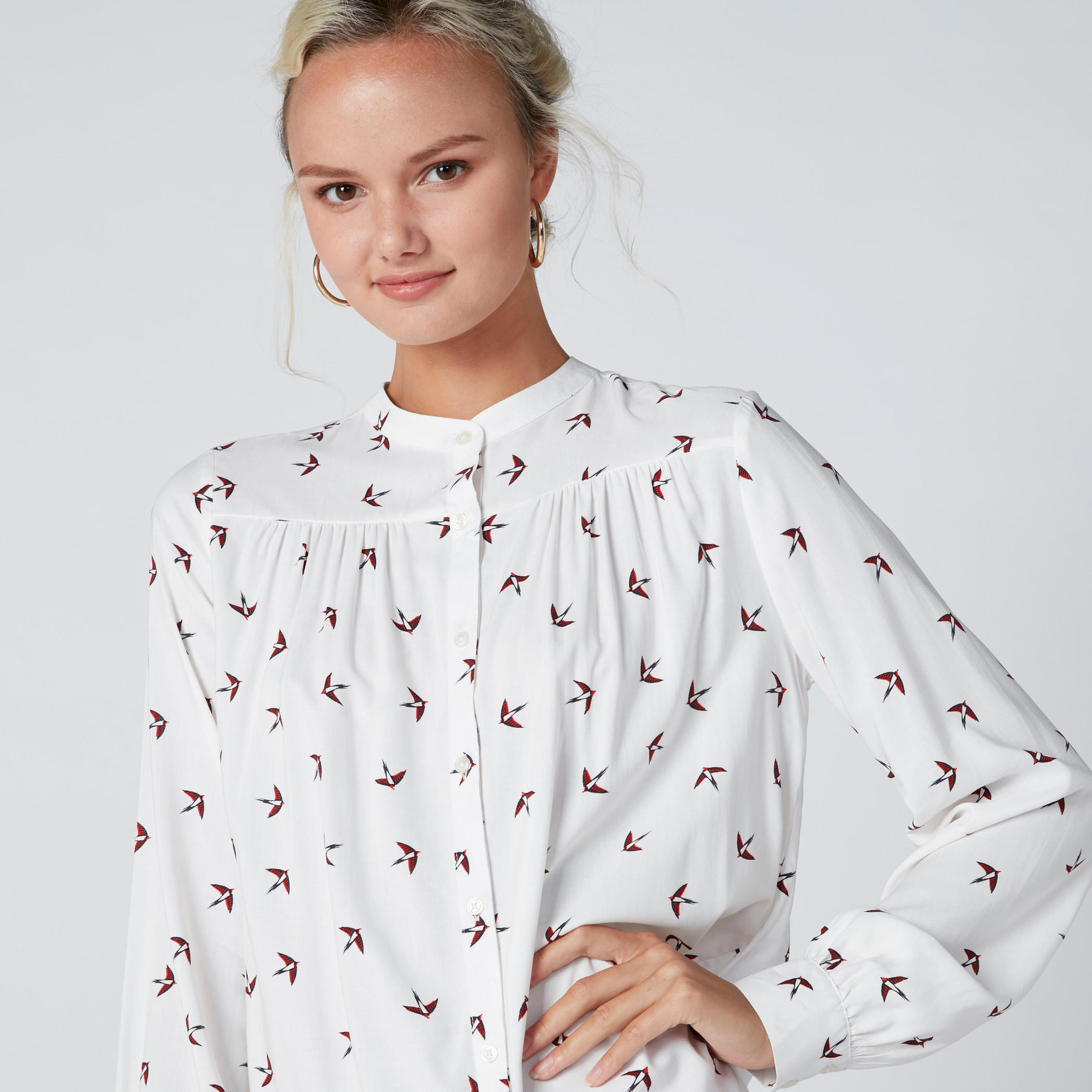 قميص بياقة ماندارين وأكمام طويلة وطبعات-women-clothing-shirtsandblouses-shirts-image-4