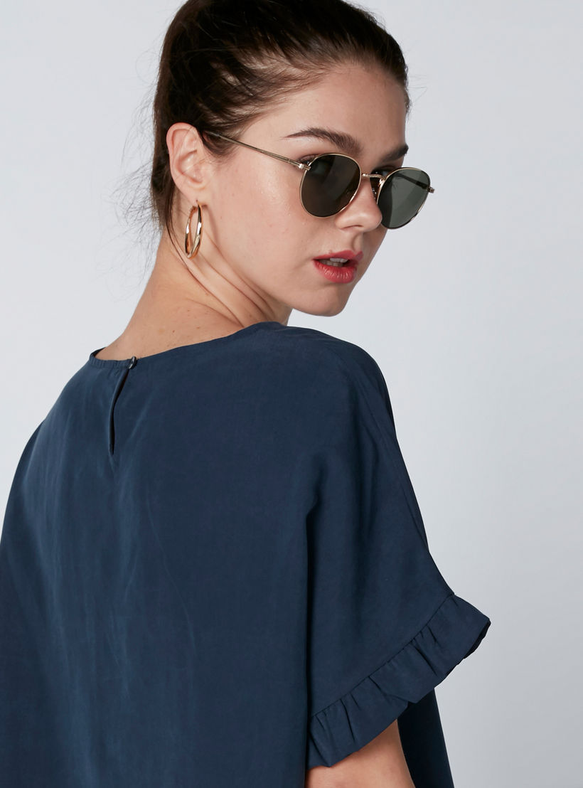 بلوزة بوكسي بياقة مستديرة وأكمام قصيرة وتفاصيل كشكش-women-clothing-shirtsandblouses-blouses-image-4