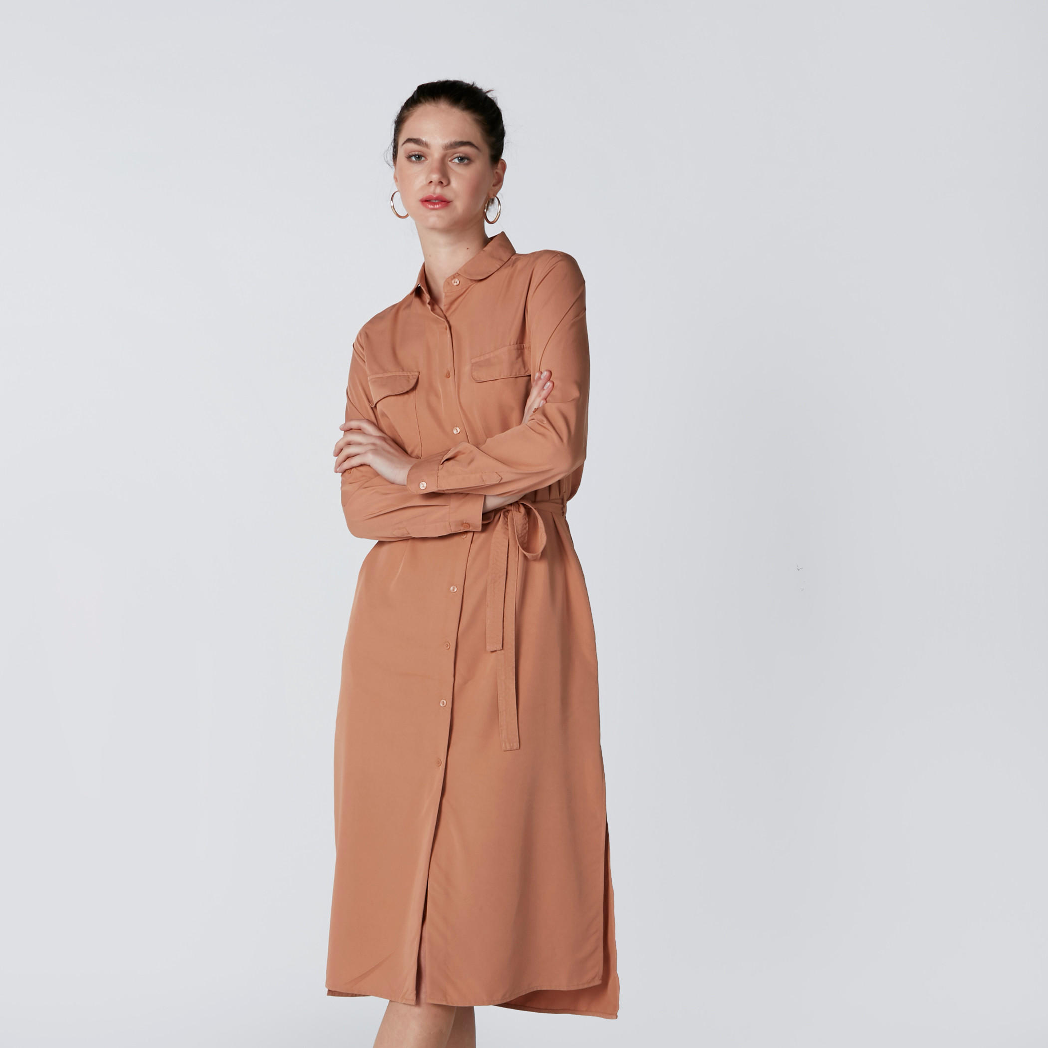 فستان قميص ميدي بجيوب وأكمام طويلة وحزام رباط-women-clothing-dresses-image-4