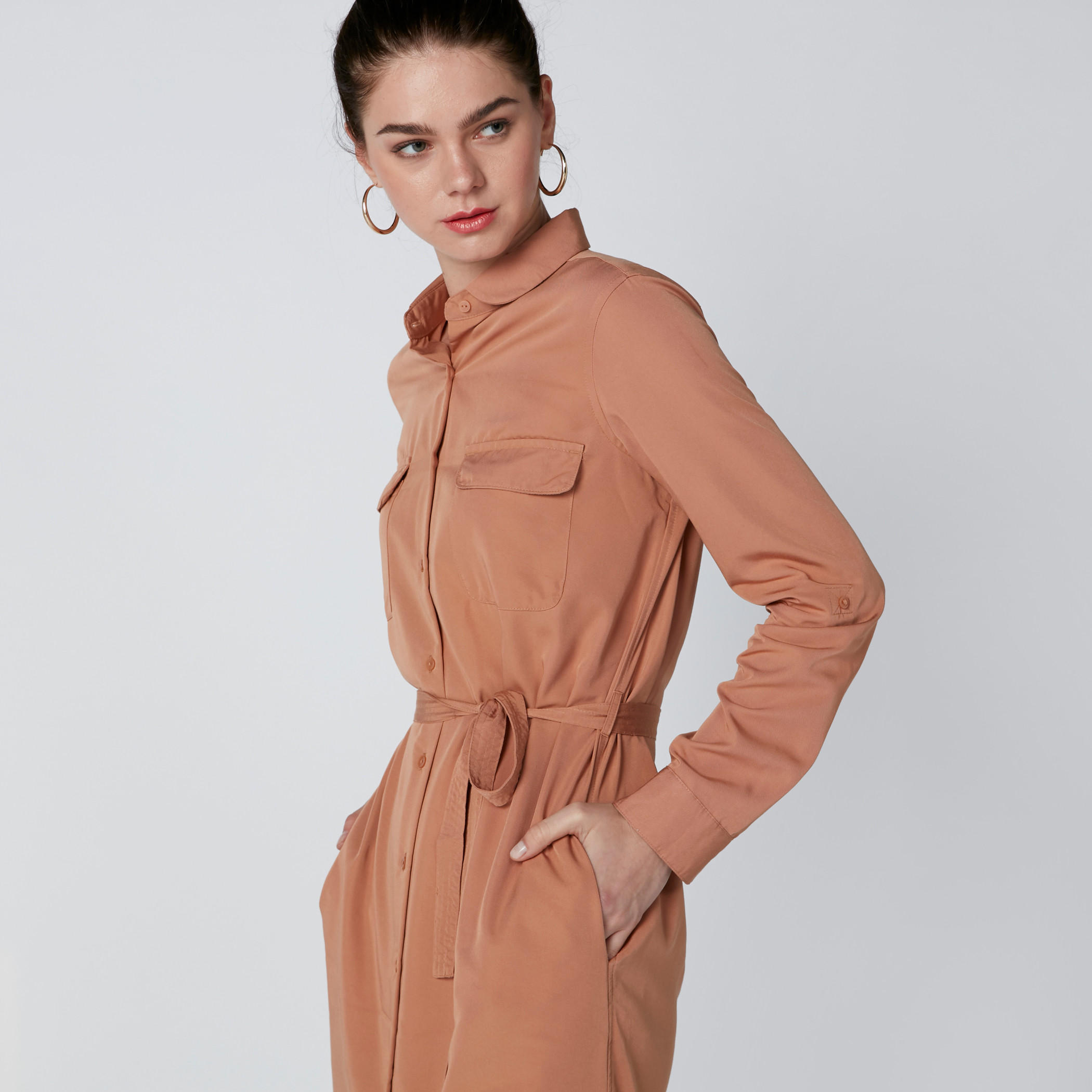 فستان قميص ميدي بجيوب وأكمام طويلة وحزام رباط-women-clothing-dresses-image-5